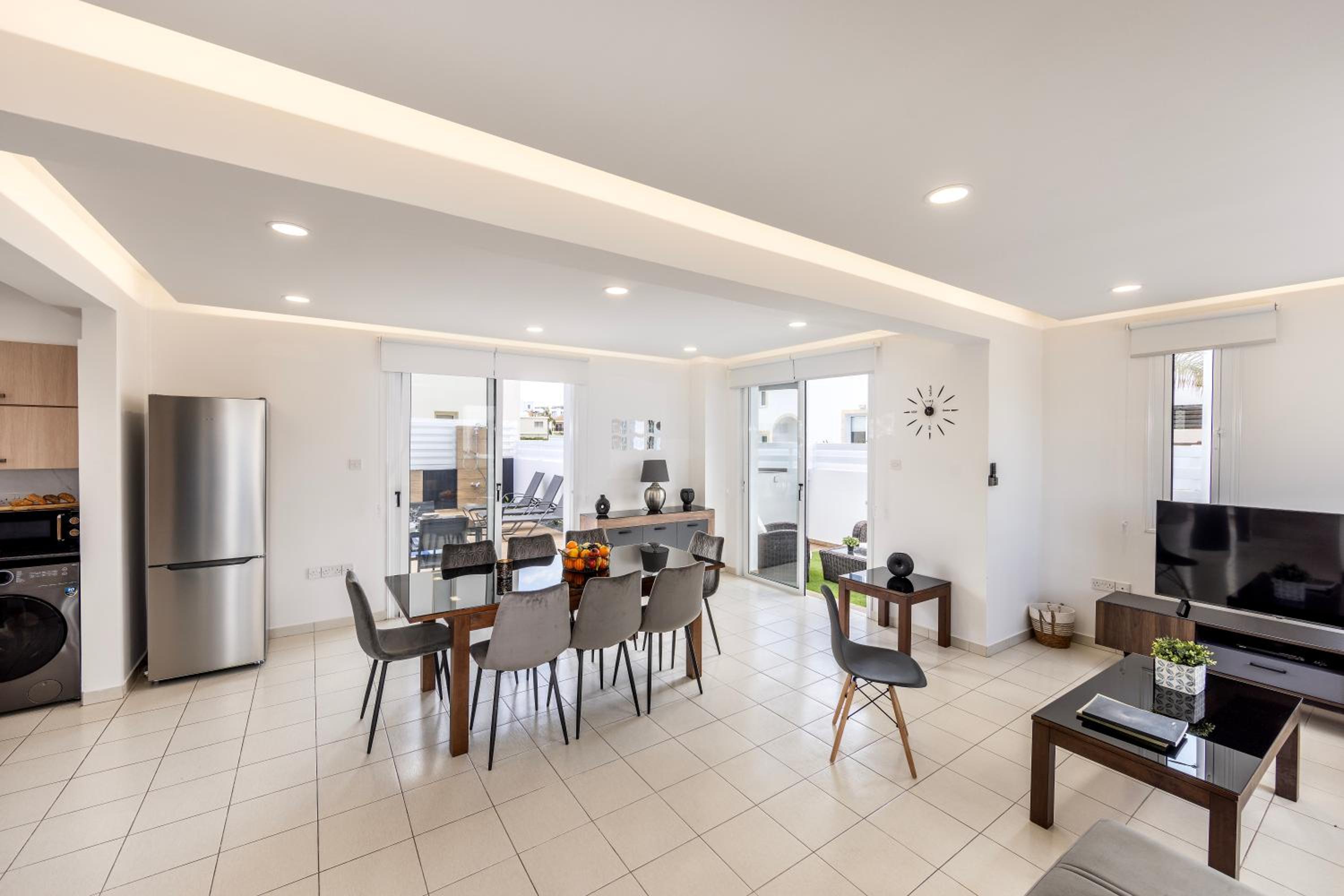 The Second Diamond Protara - 2' Walk to Beach