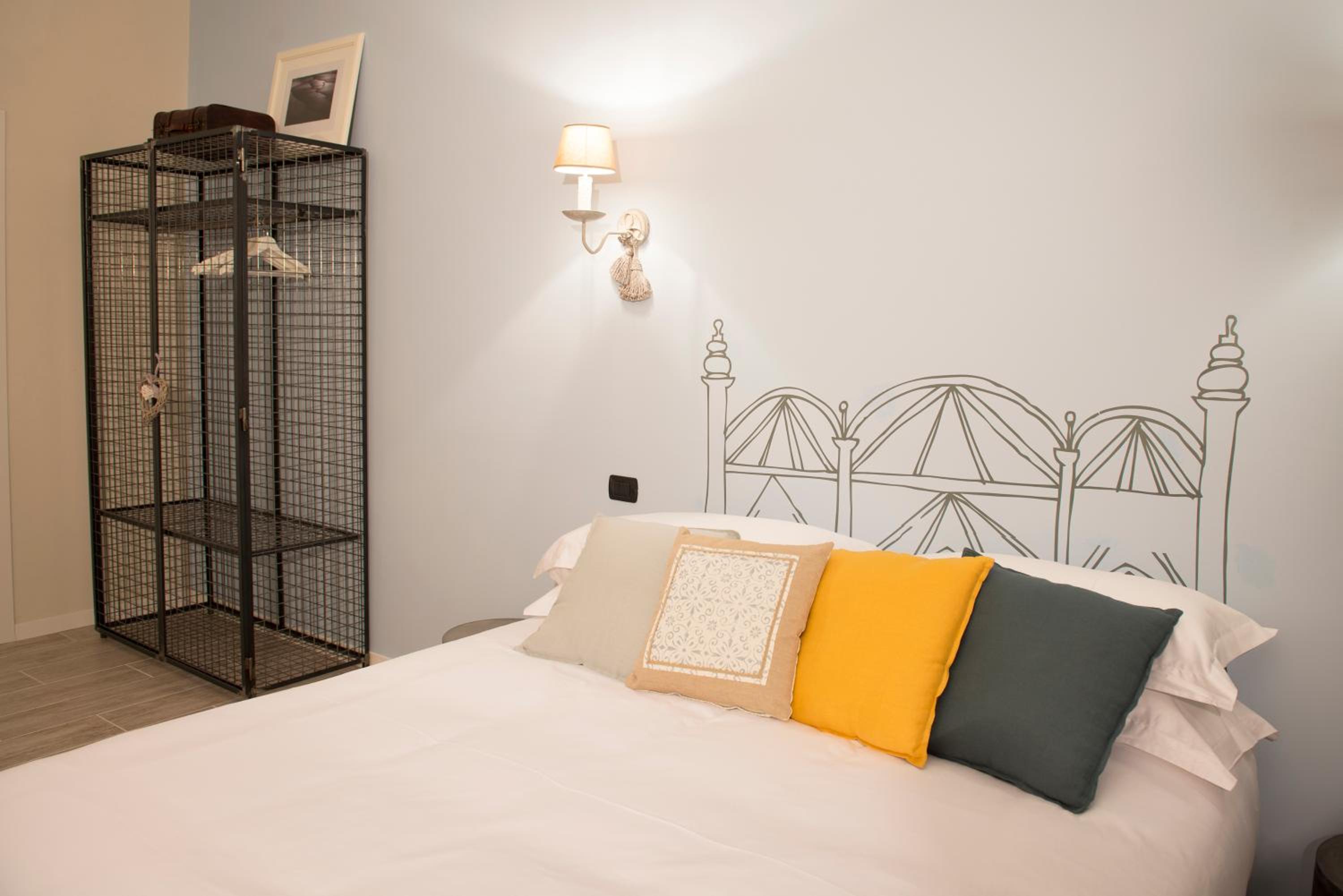 So&Leo Guest House