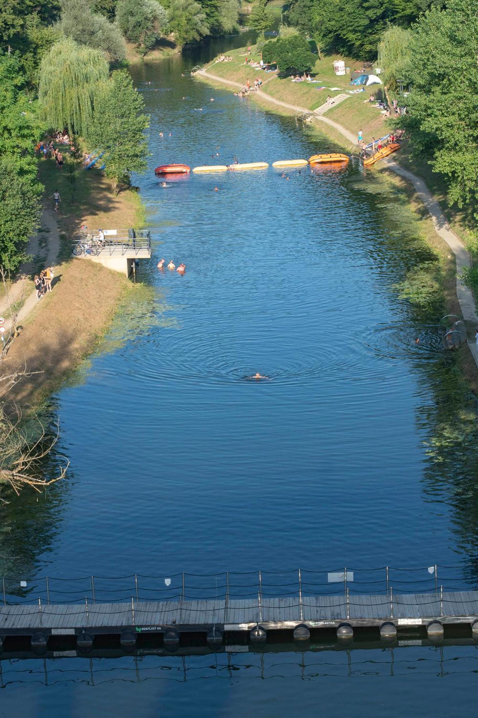 Photo 48