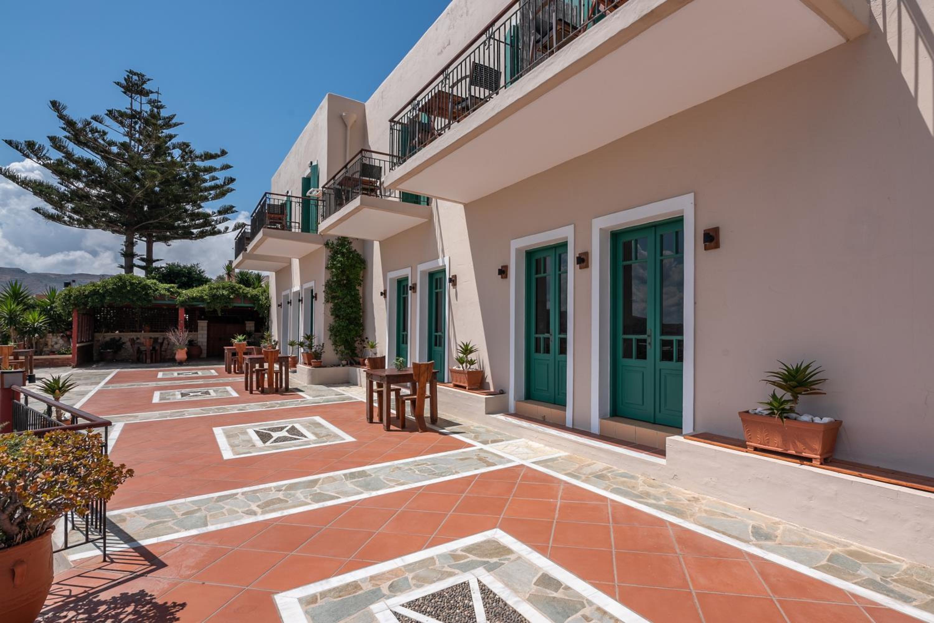 Kaliviani Traditional Hotel
