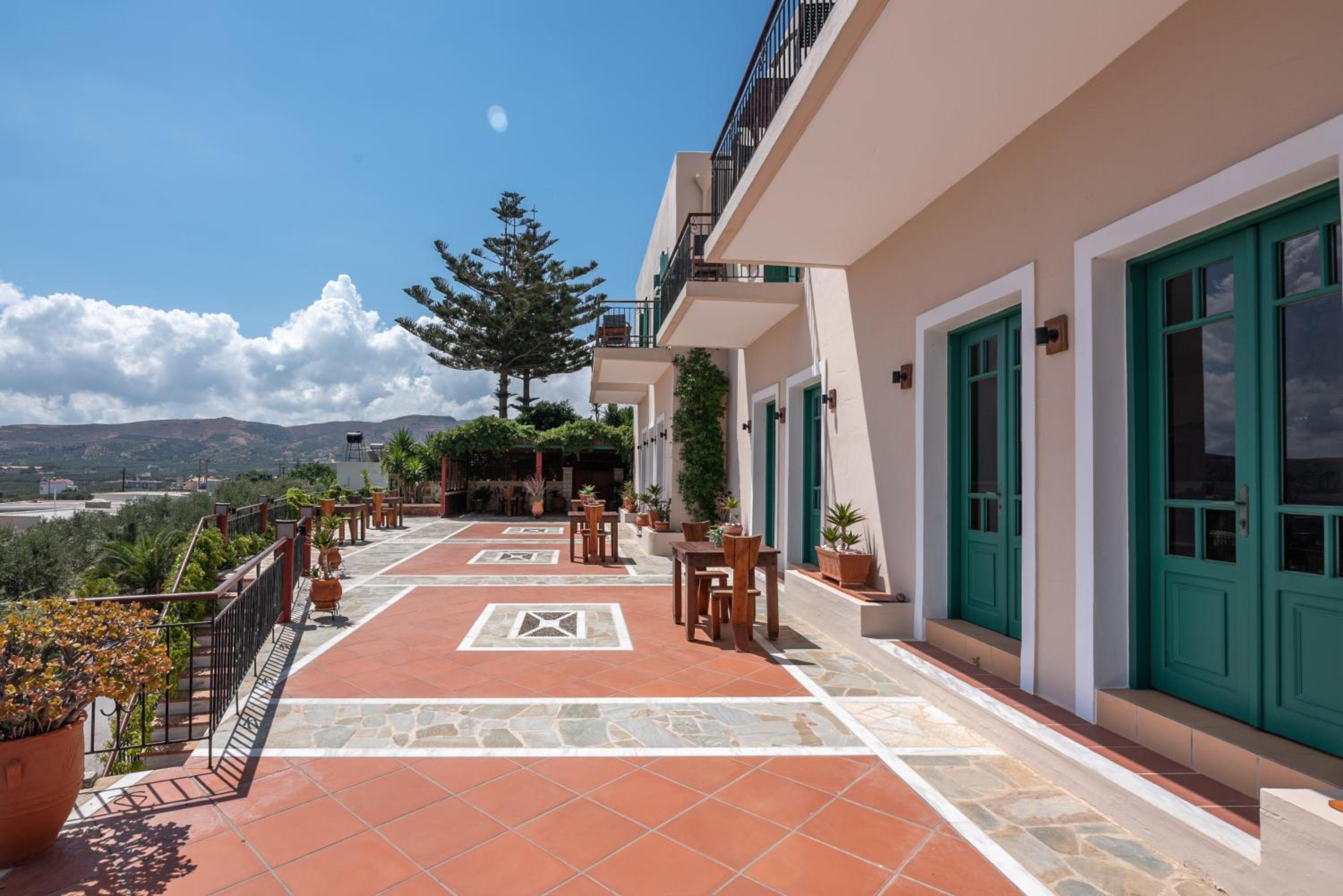 Kaliviani Traditional Hotel