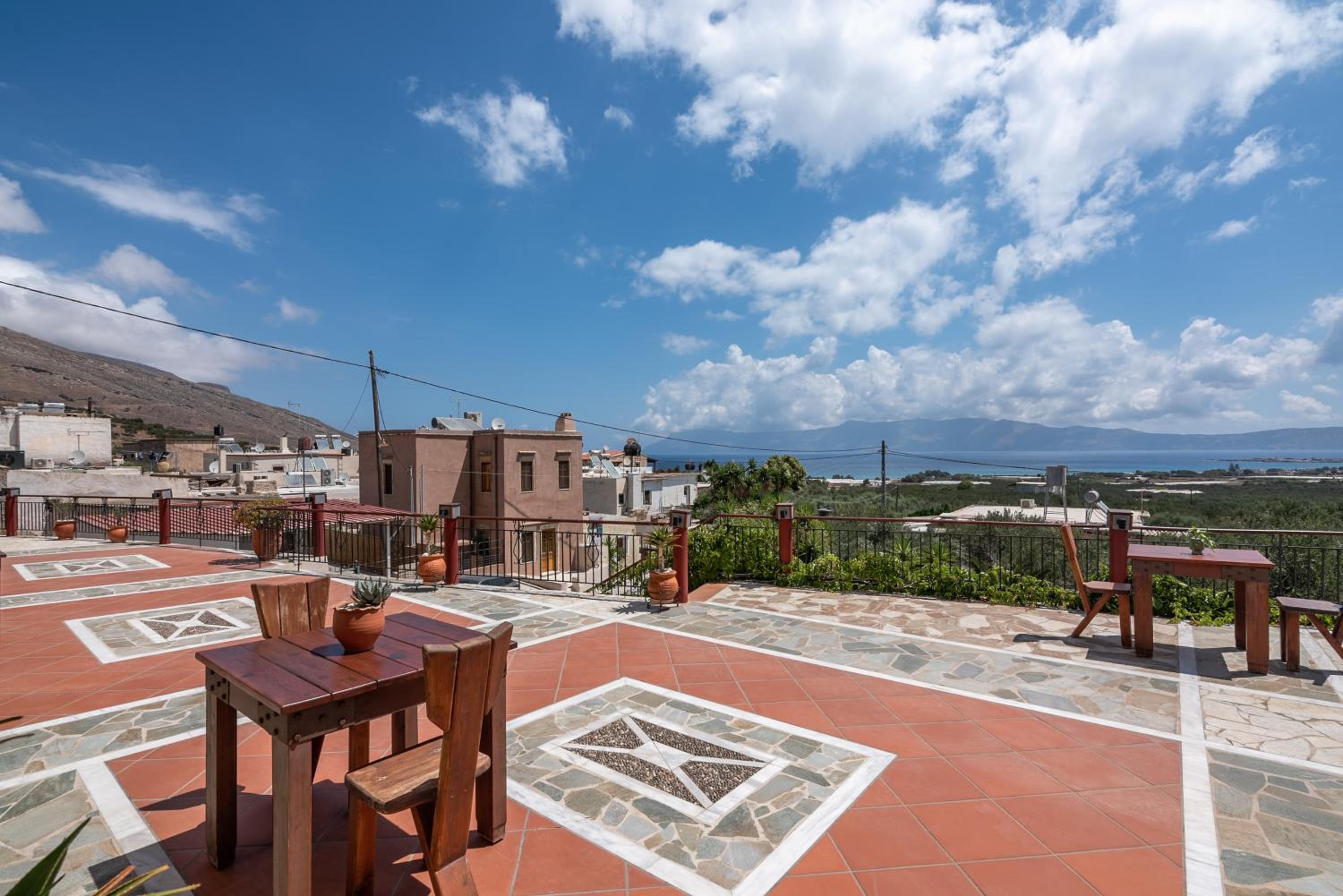 Kaliviani Traditional Hotel