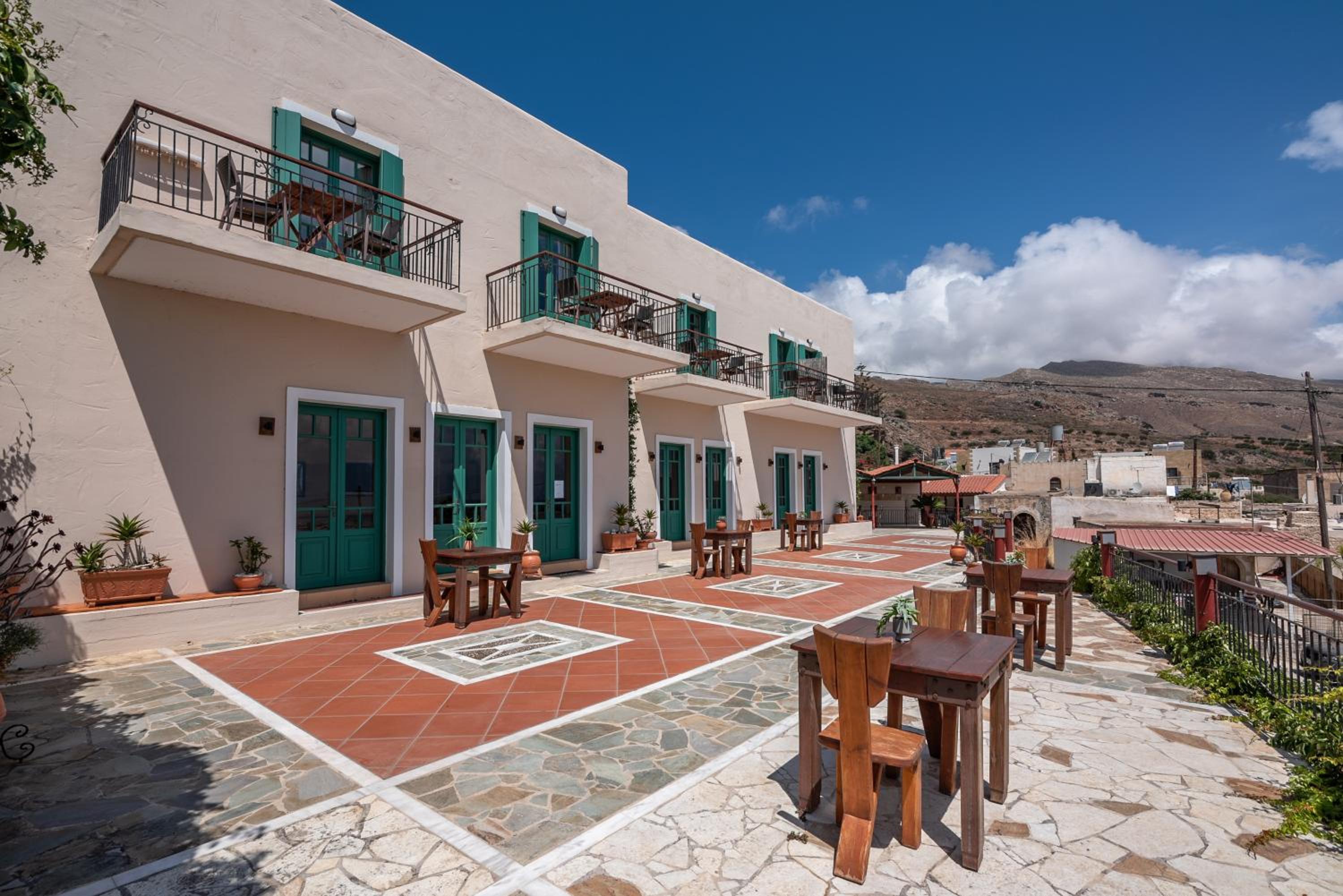 Kaliviani Traditional Hotel