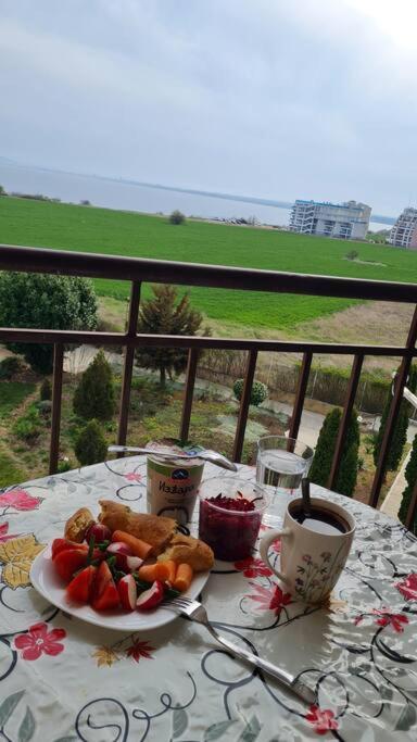 Entire apartment 4pax , sea view, pool