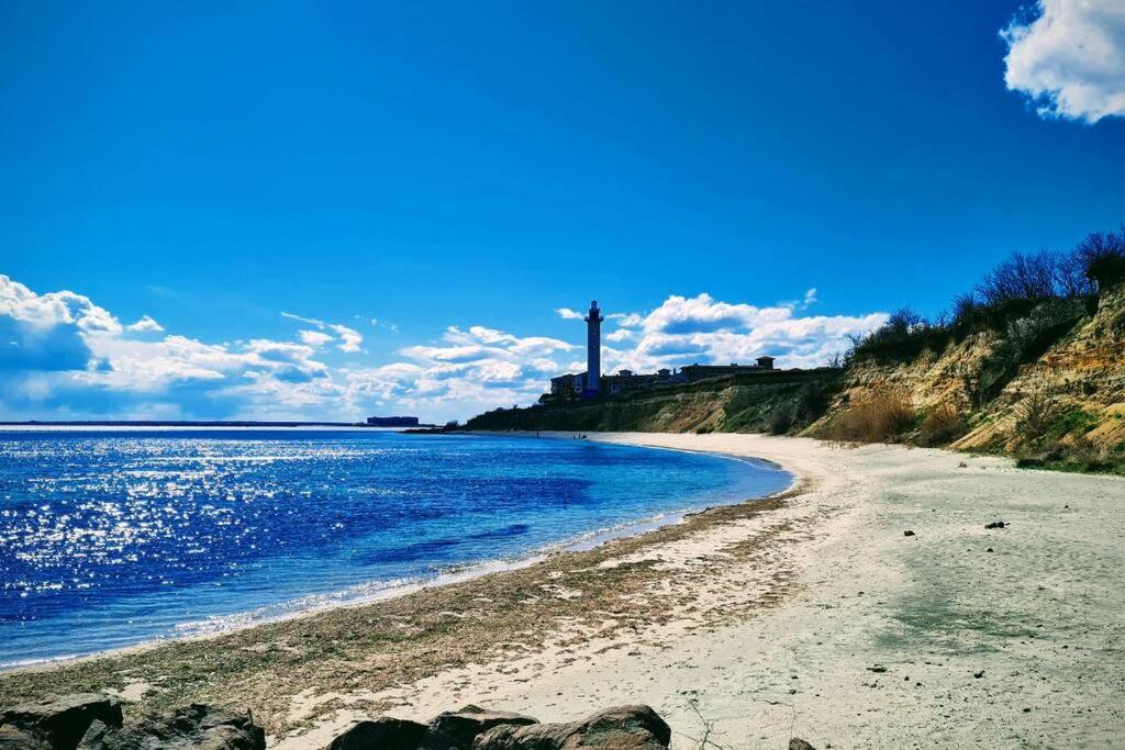 Entire apartment 4pax , sea view, pool