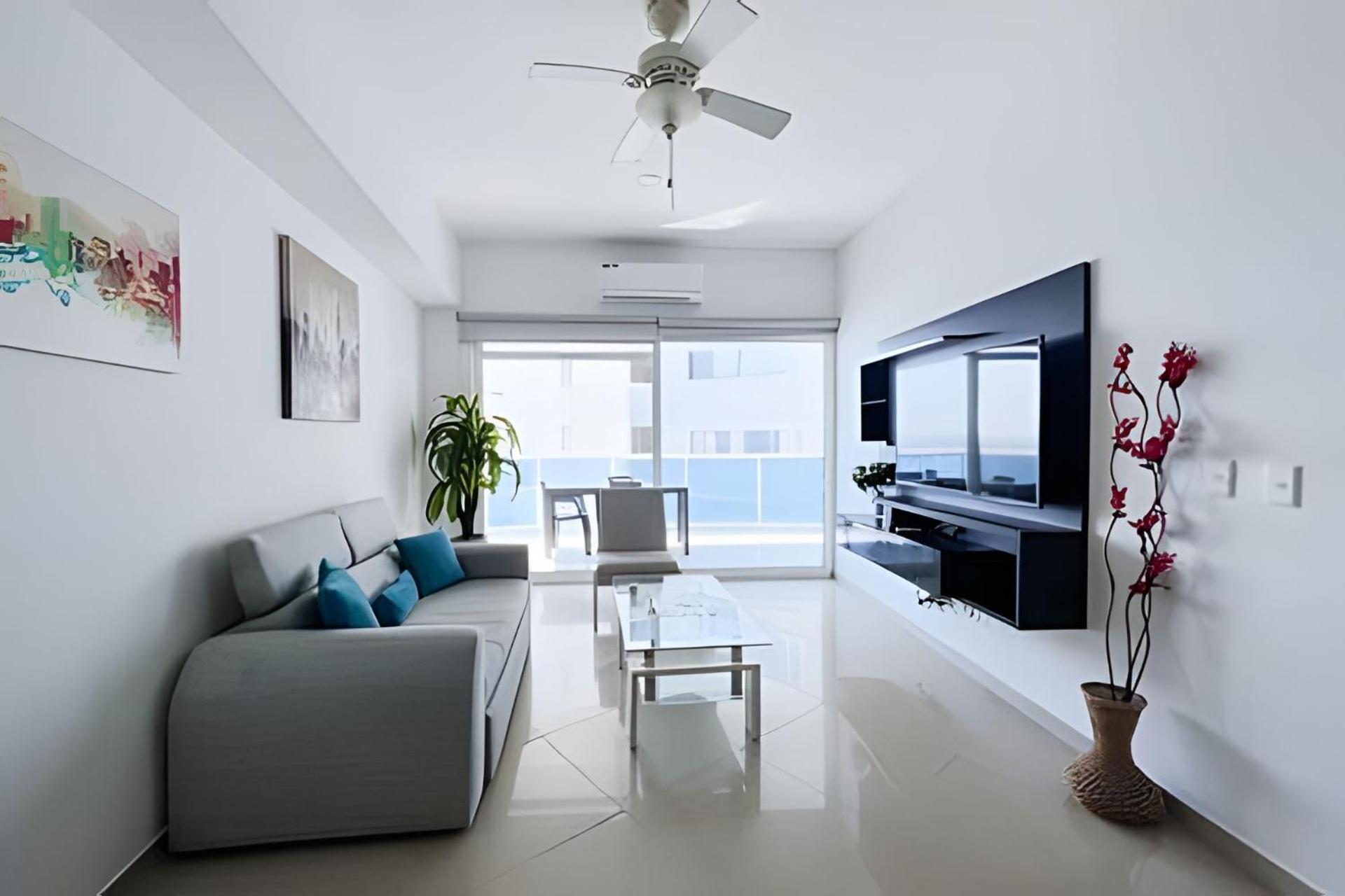 2 Bedroom Apartment Laguito. Seaview