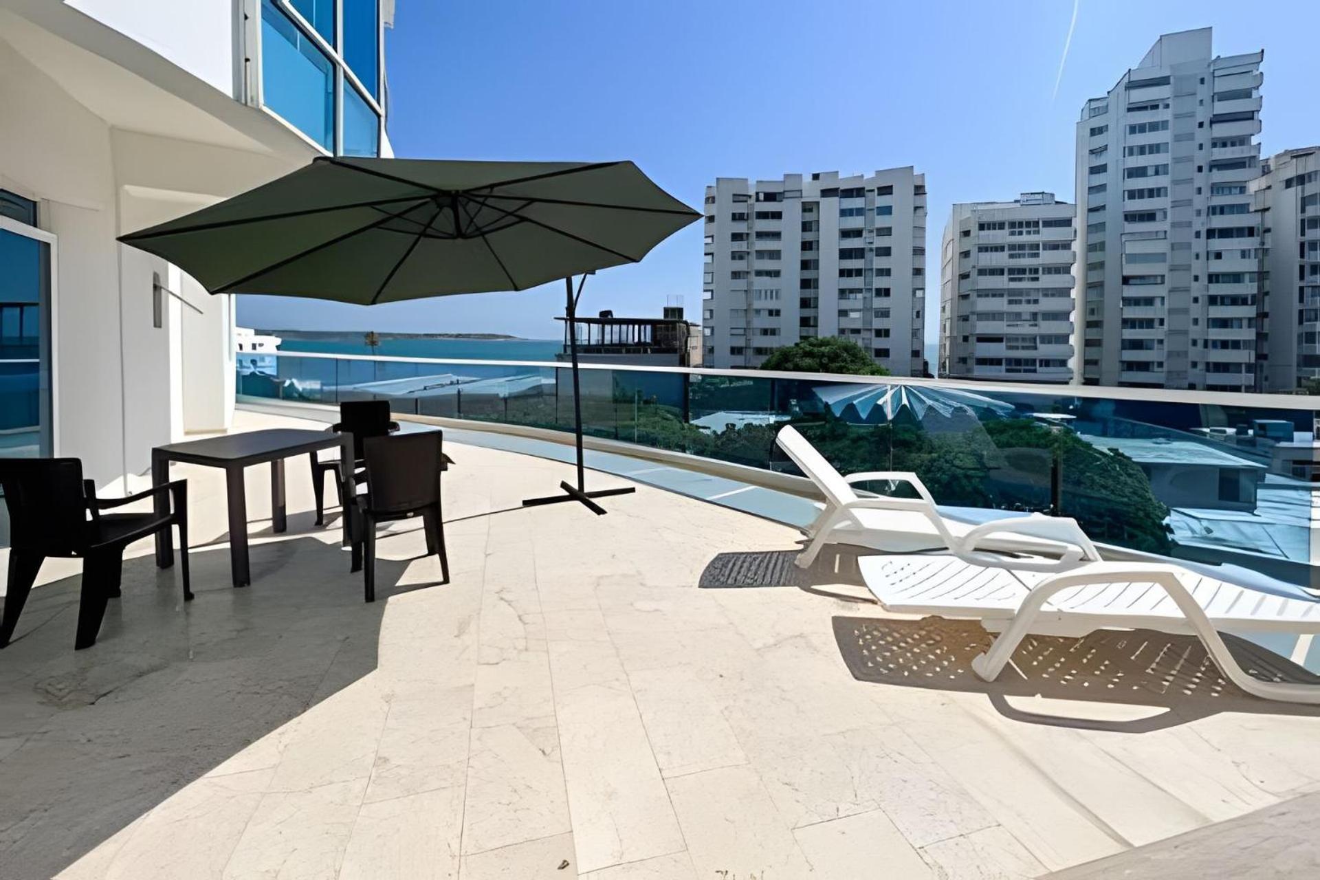 2 Bedroom Apartment Laguito. Seaview