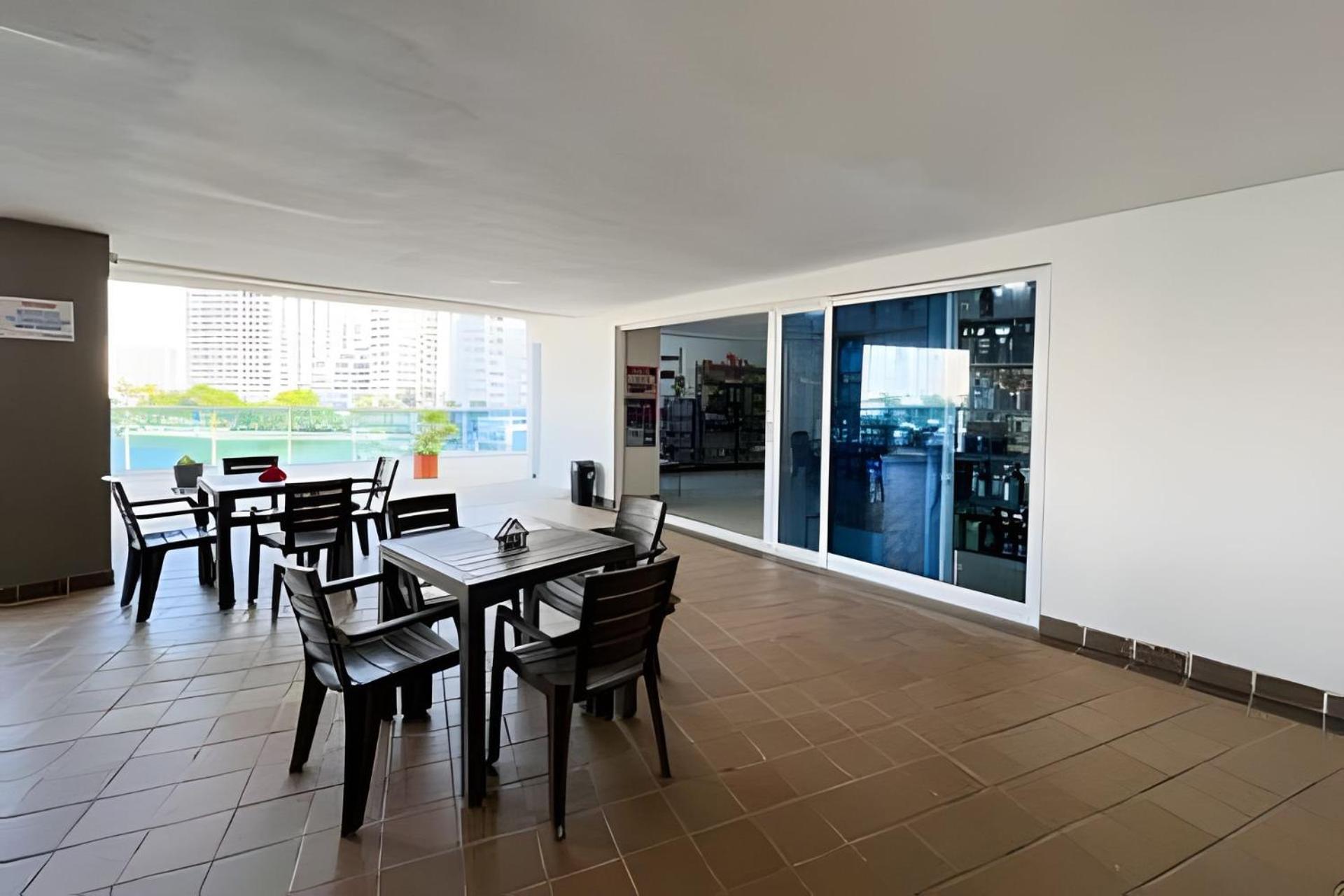 2 Bedroom Apartment Laguito. Seaview