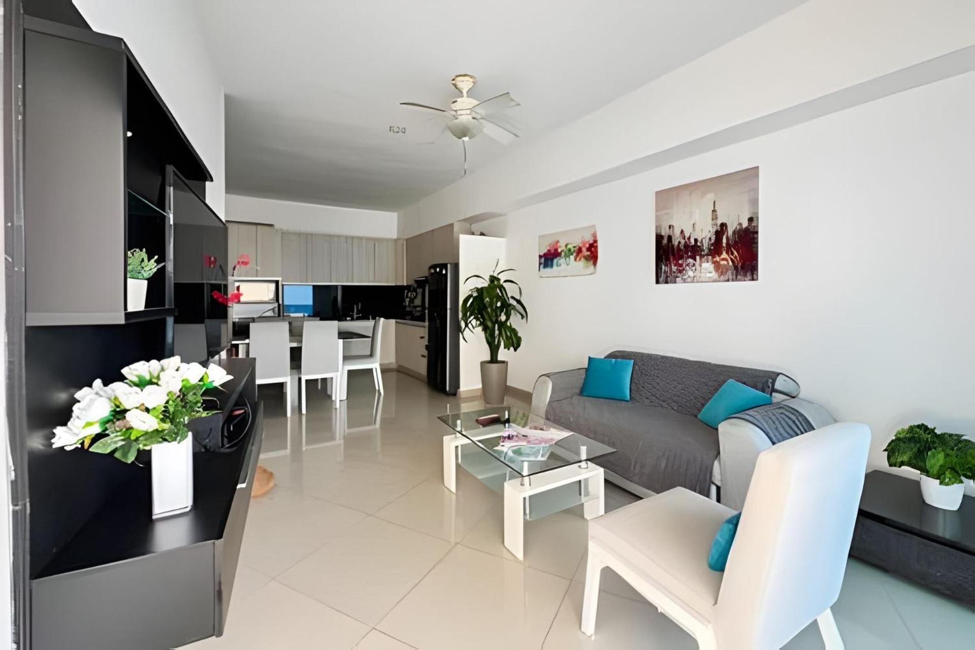 2 Bedroom Apartment Laguito. Seaview