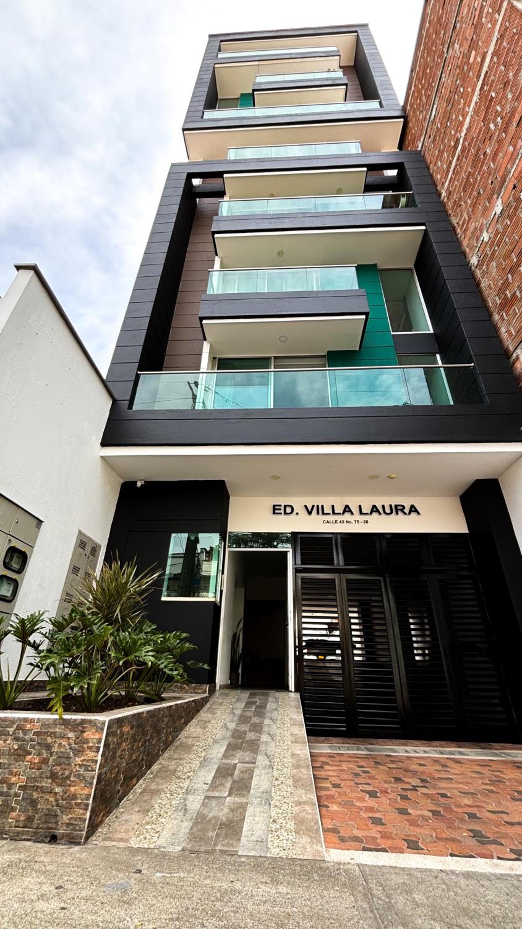 Edificio tranquilo Laureles ascensor directo 2 y 5 Villa Laura