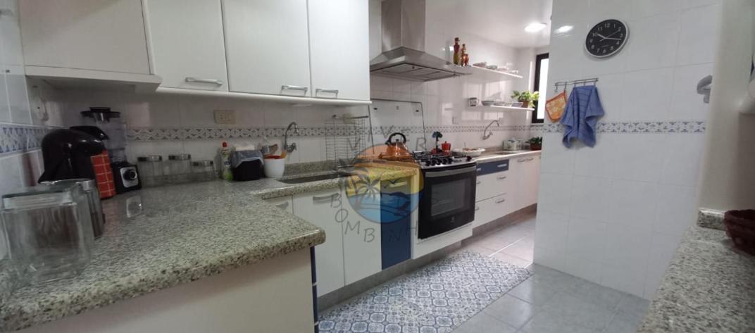 Apartamento Alto Padrão com 5 Quartos Próximo a praia e ao shopping Russi Russi