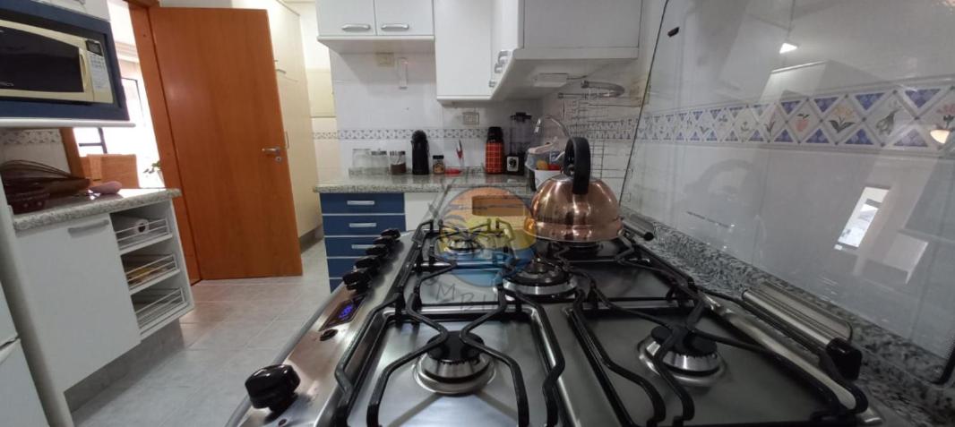 Apartamento Alto Padrão com 5 Quartos Próximo a praia e ao shopping Russi Russi