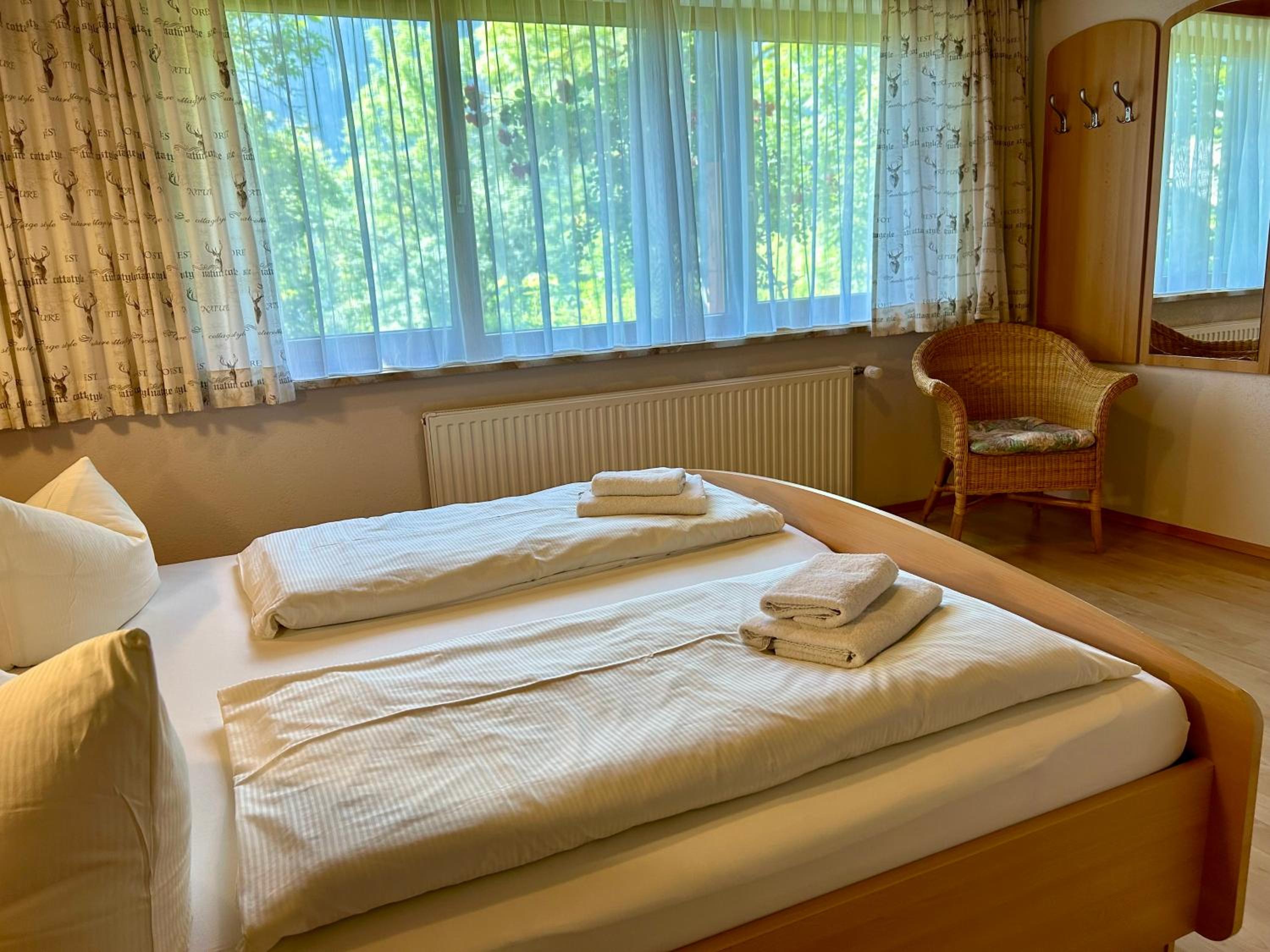 WOLF RETREAT Apartments im Lechtal davor Appartementhaus Michaela