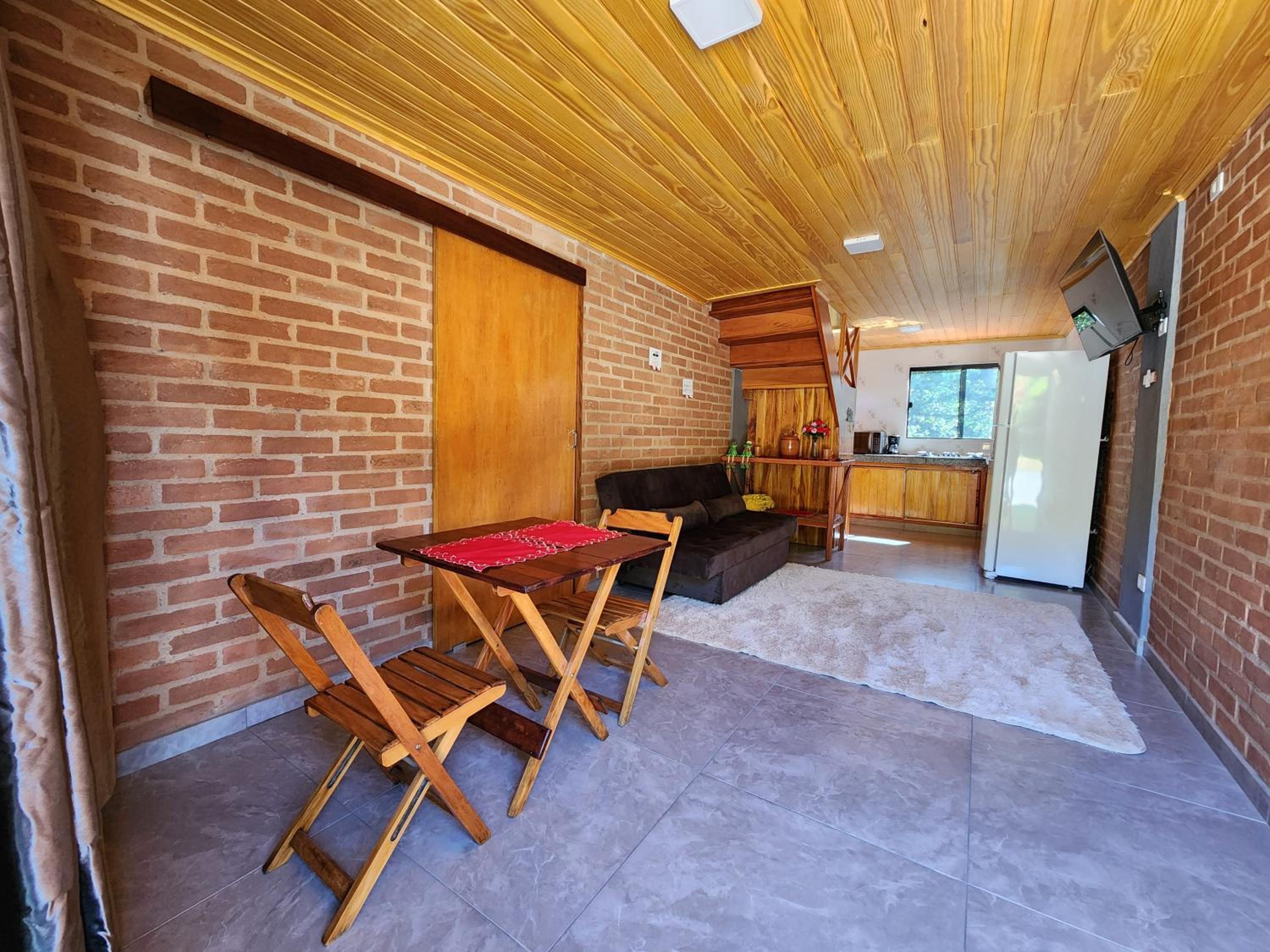 Chalé Embahu com Hidromassagem e Lareira by HospedaHost
