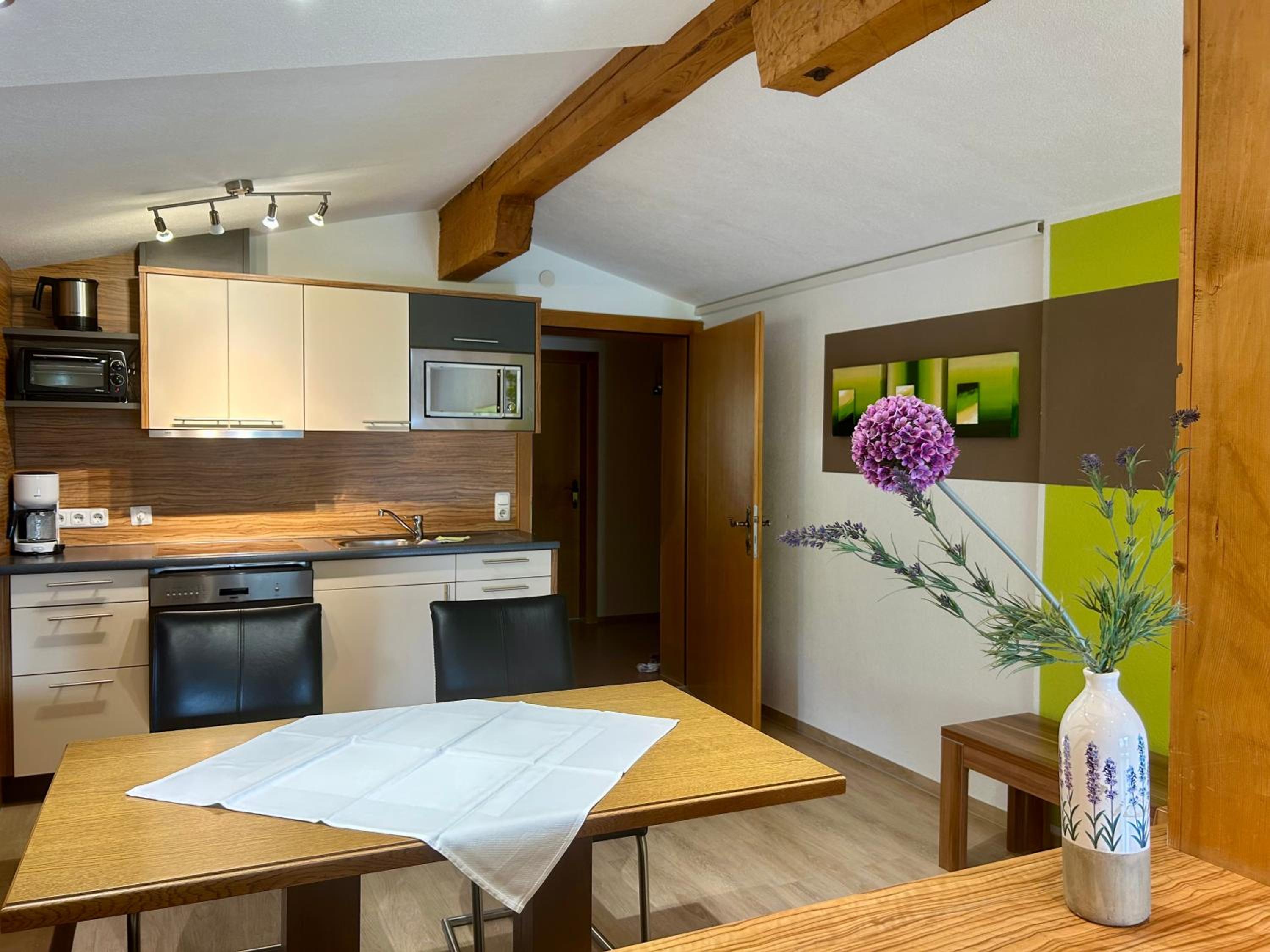 WOLF RETREAT Apartments im Lechtal davor Appartementhaus Michaela