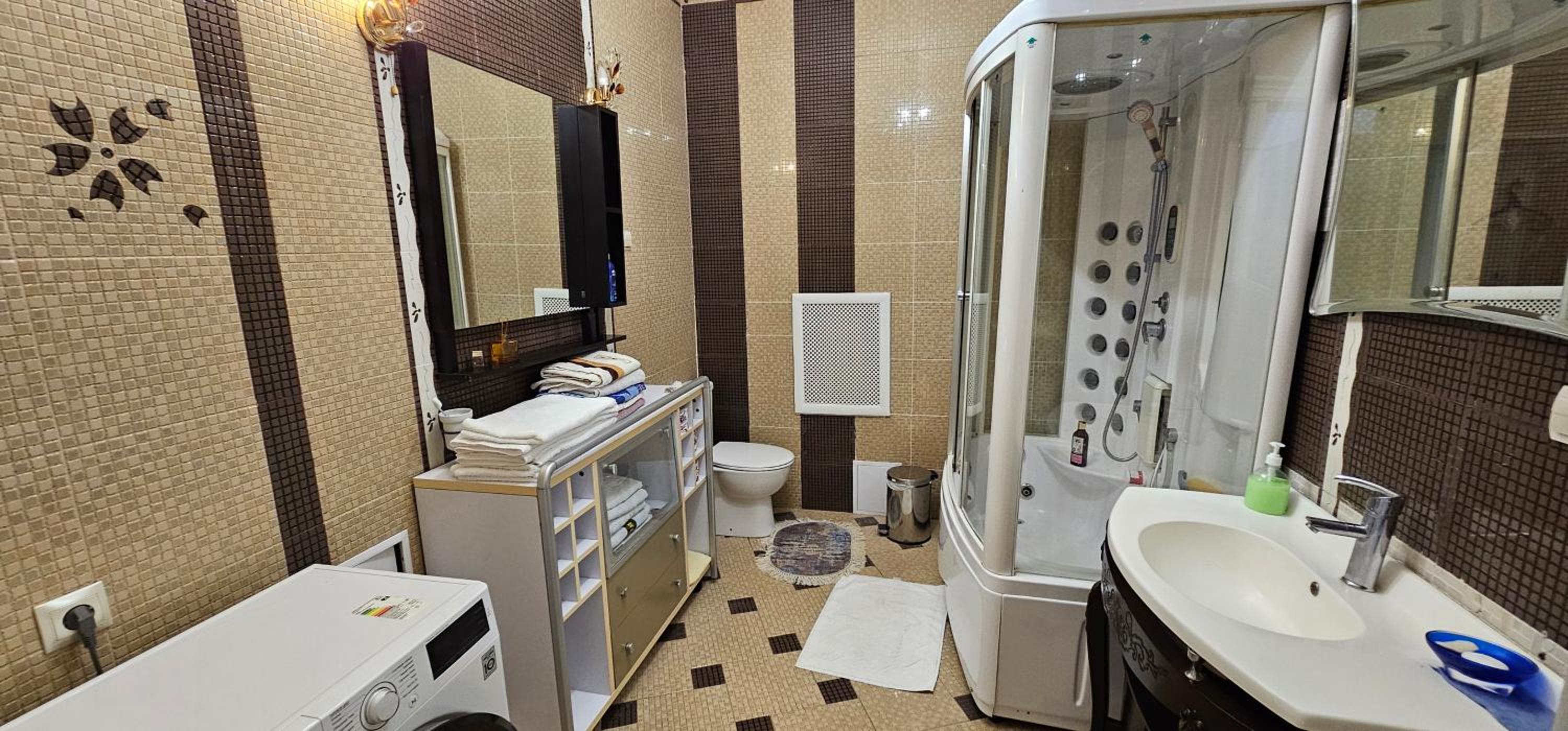 Apartment between Baiterek and Aq Orda view 4