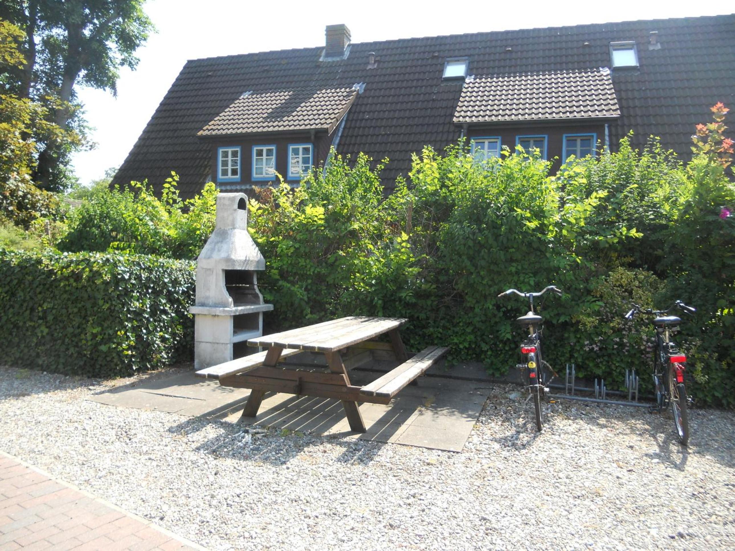 Friesenperle 5, Feldstraße