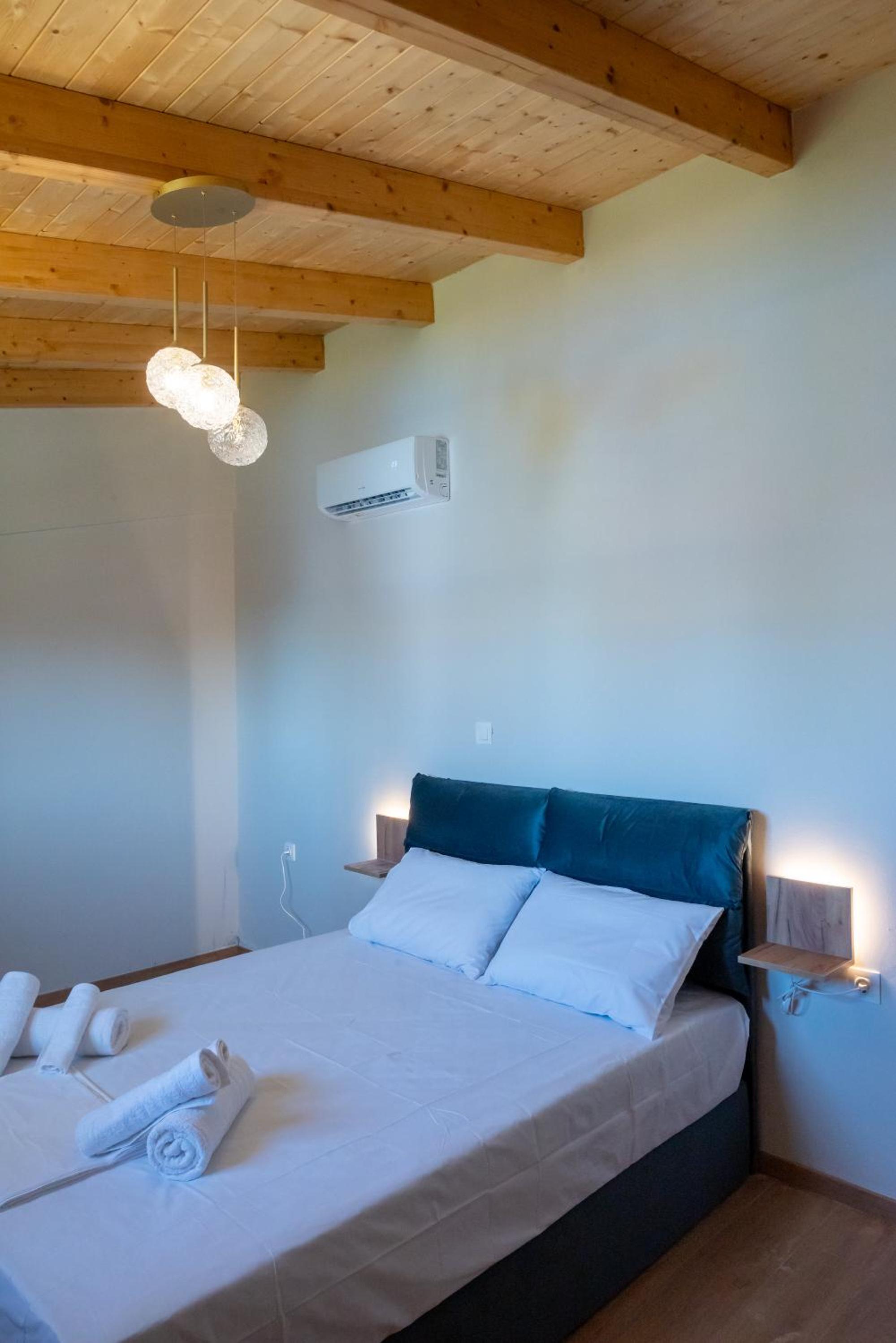 Paradise Apartments Artemida