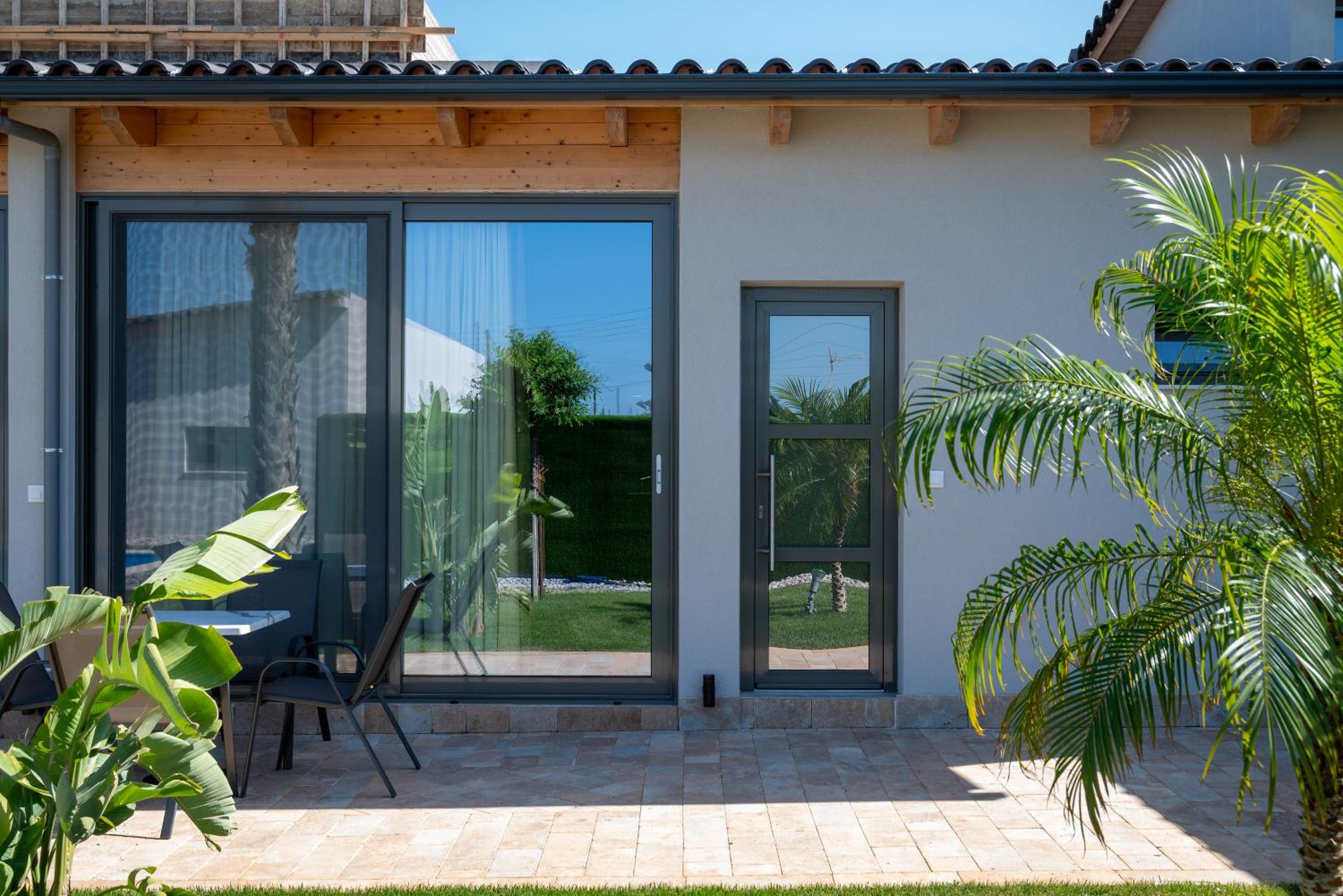 Paradise Apartments Artemida