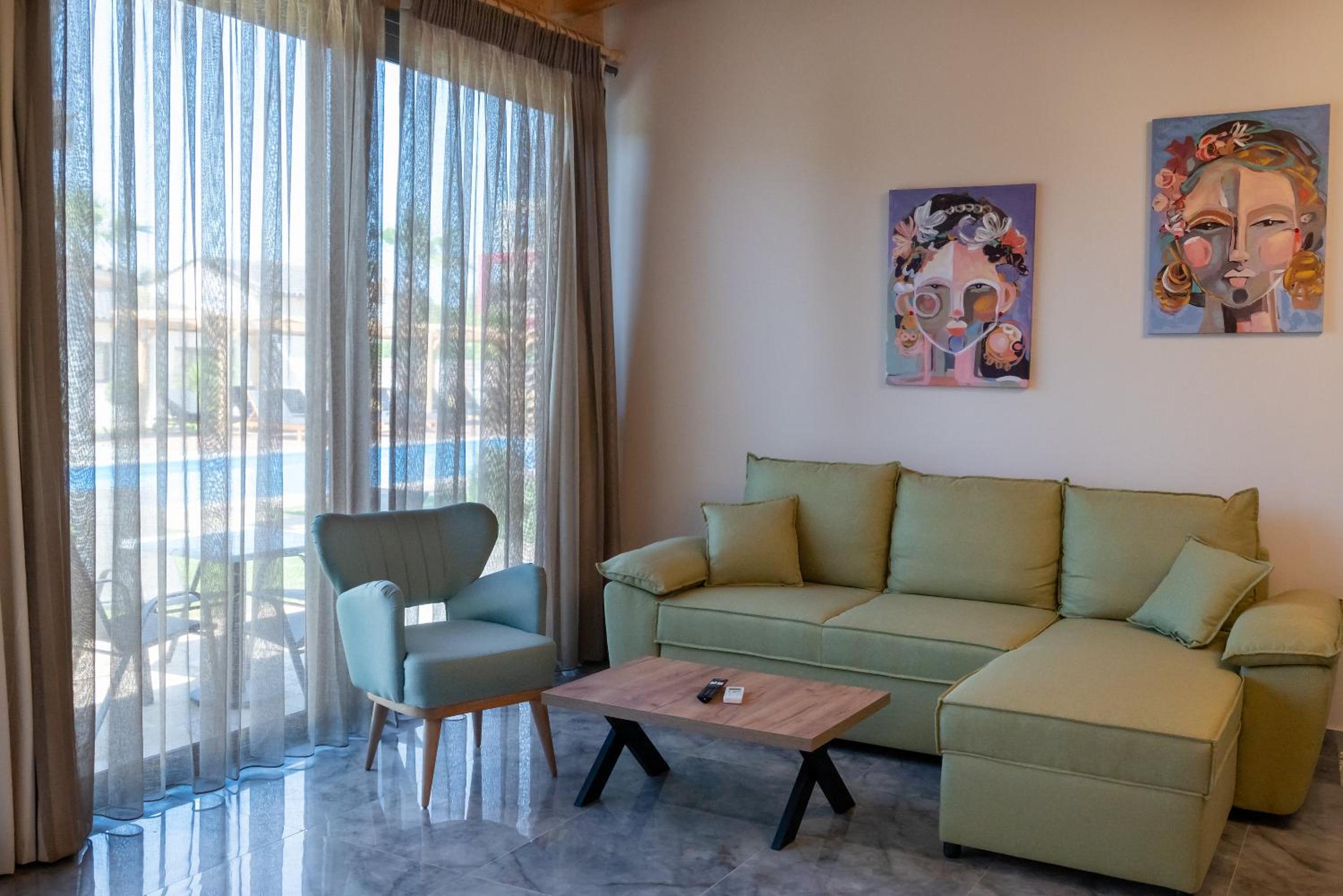 Paradise Apartments Artemida