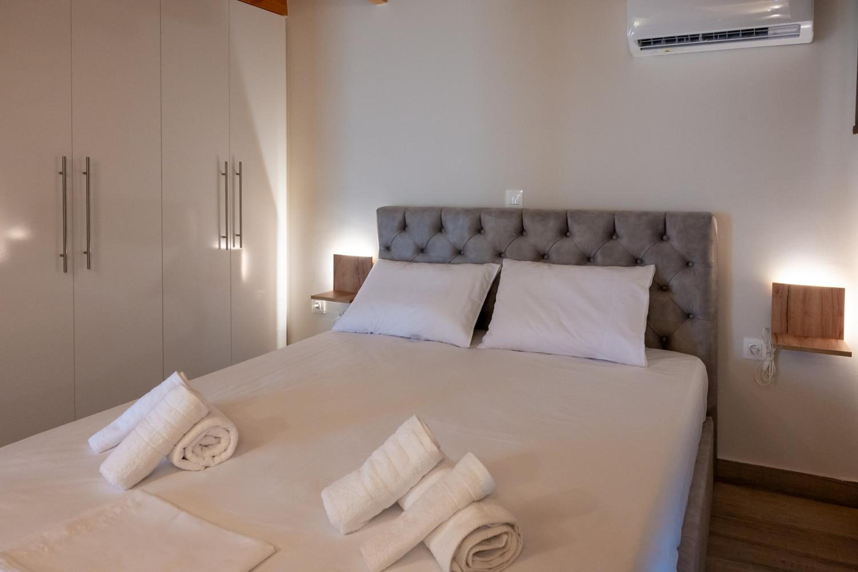 Paradise Apartments Artemida