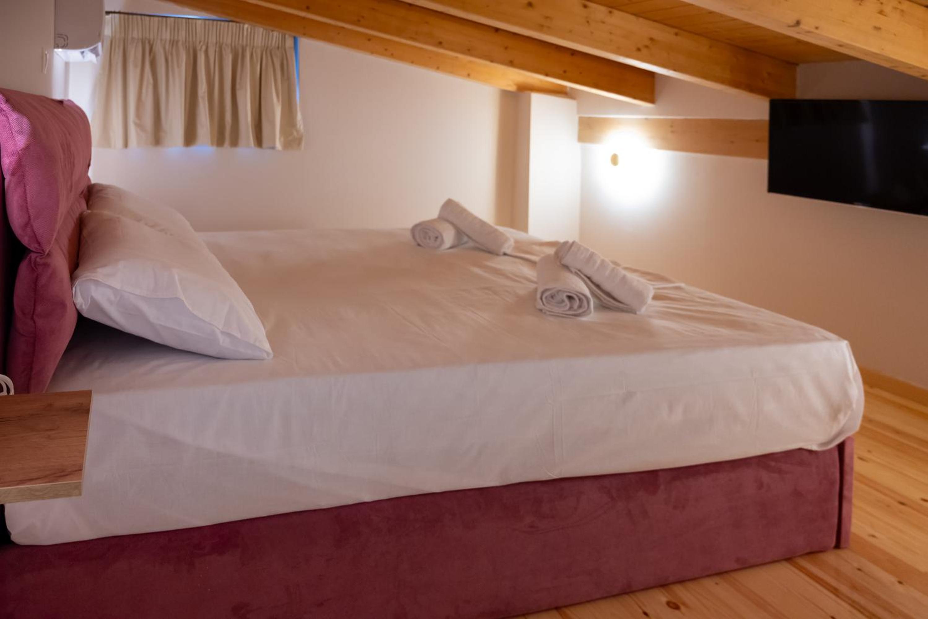 Paradise Apartments Artemida