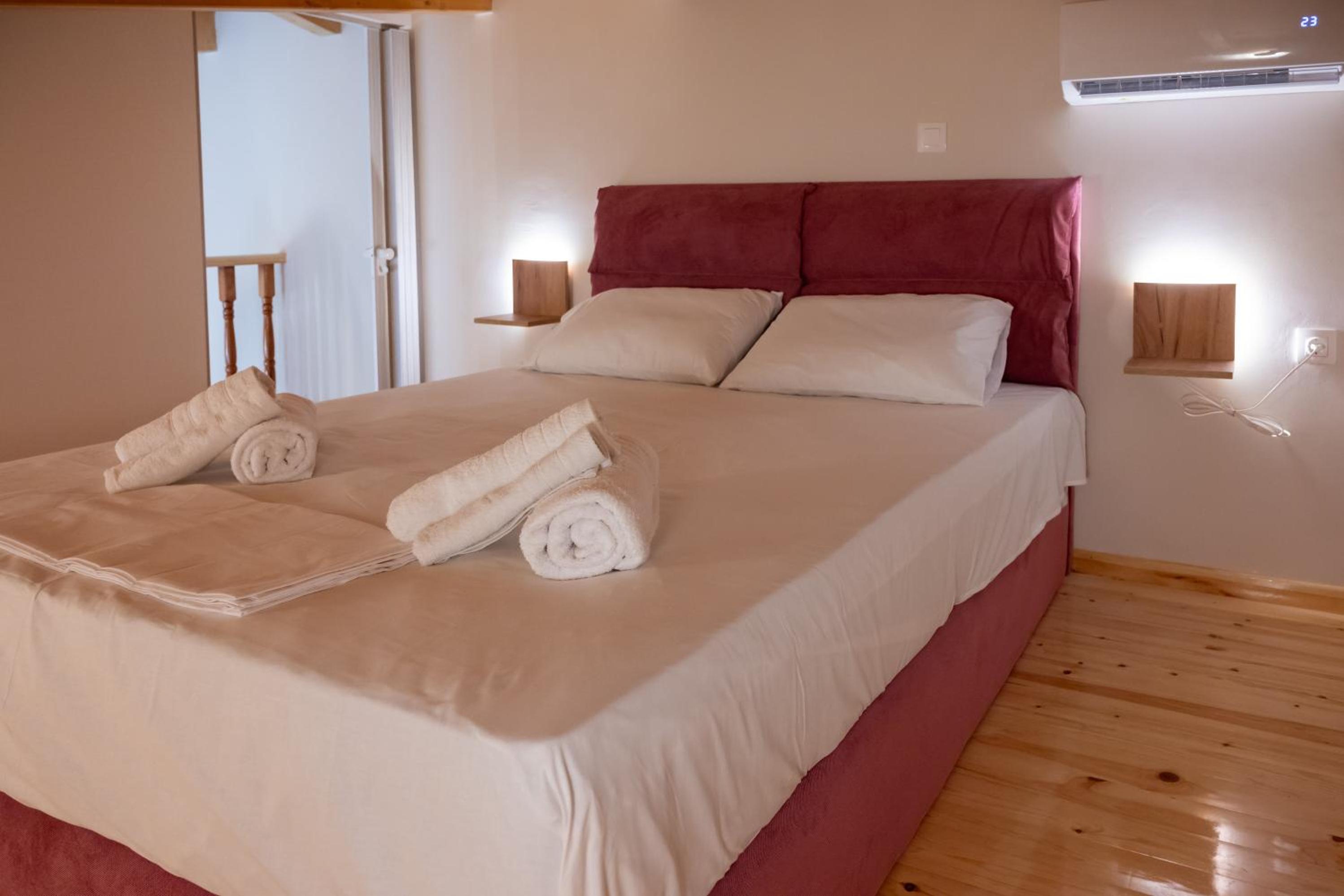 Paradise Apartments Artemida