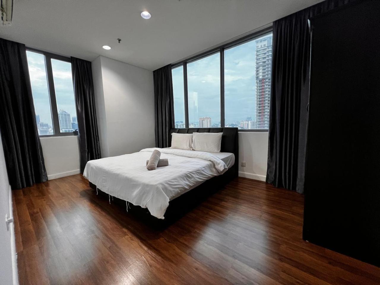 Summer Suites Studio With Balcony Nearby KL City Centre