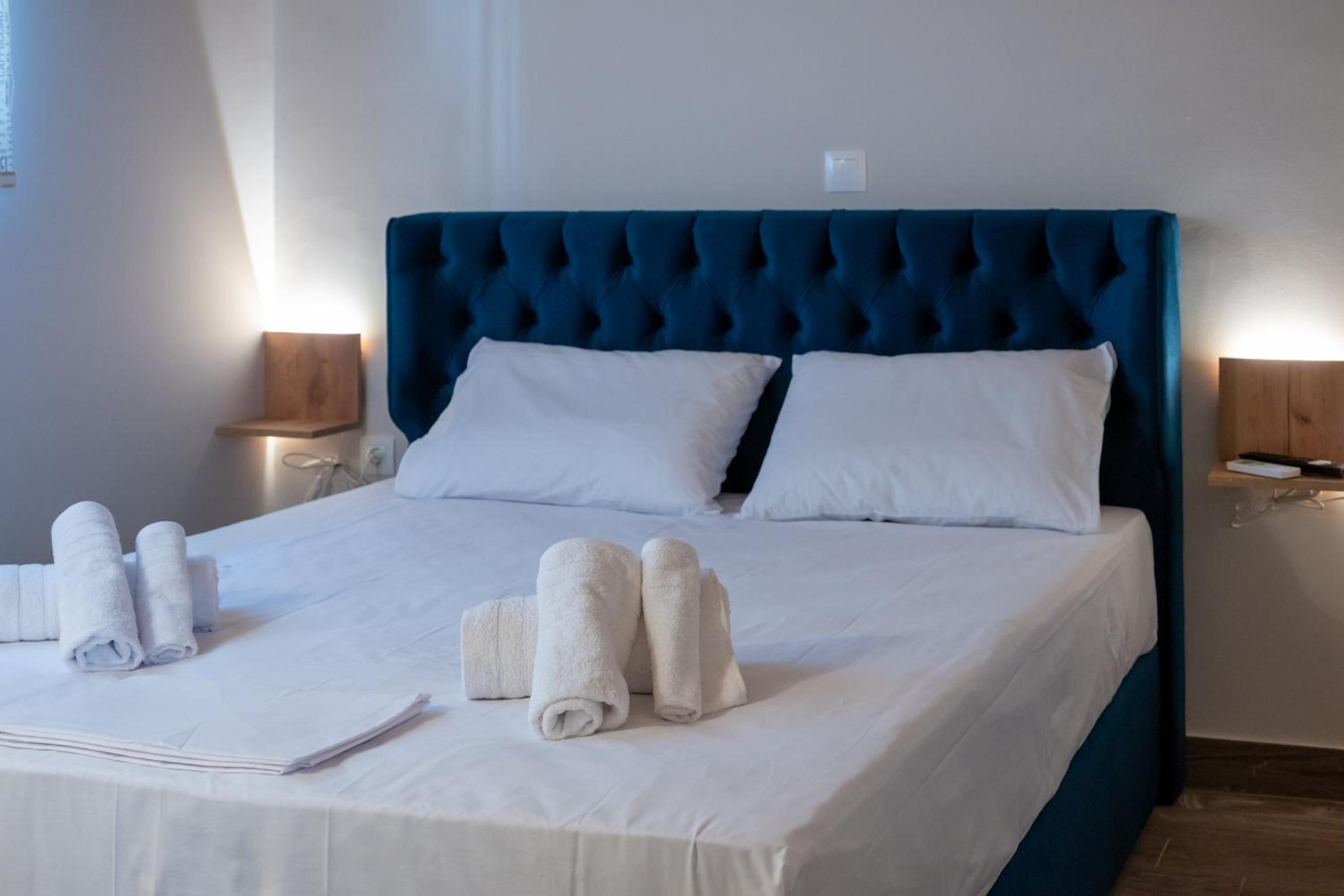 Paradise Apartments Artemida