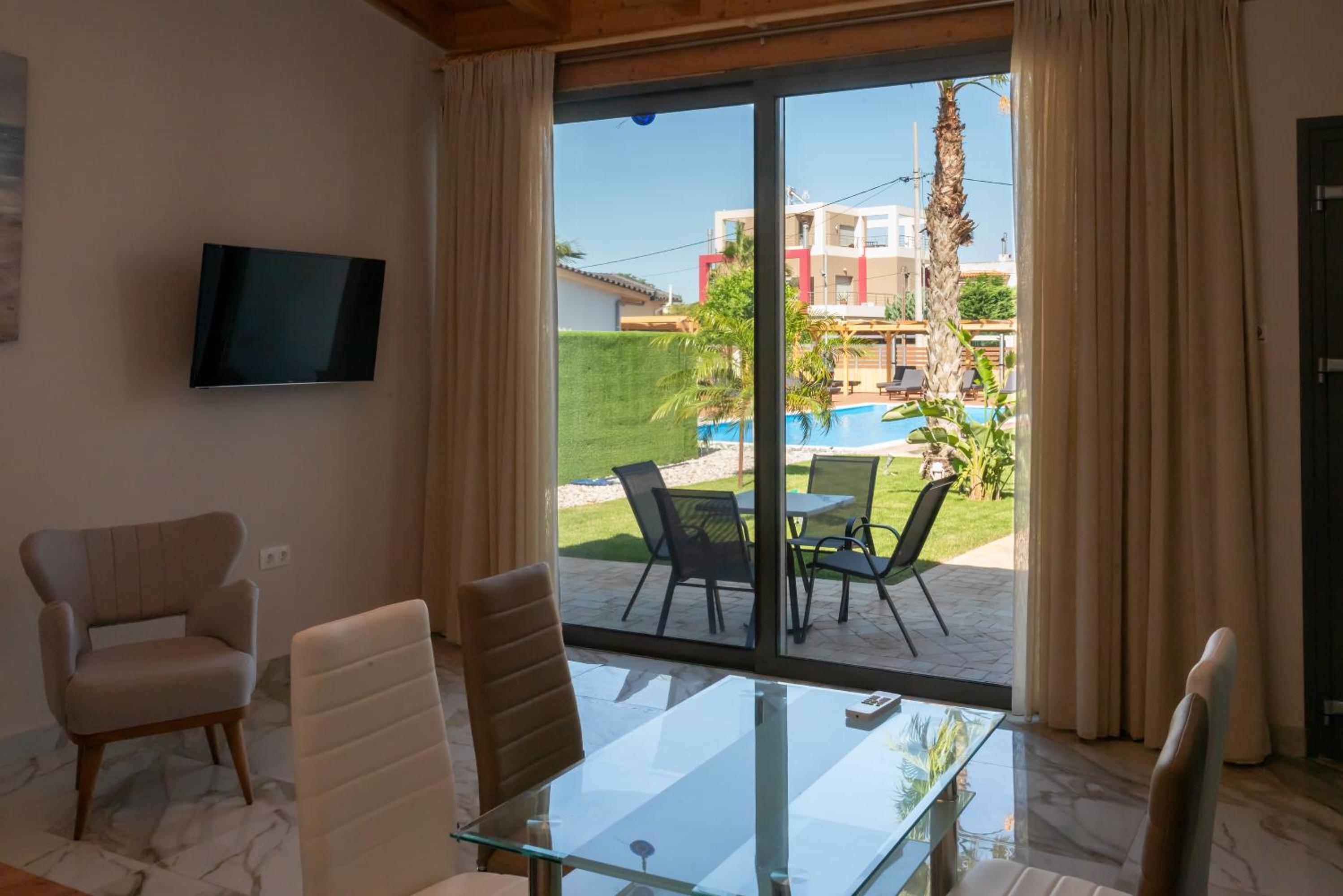 Paradise Apartments Artemida
