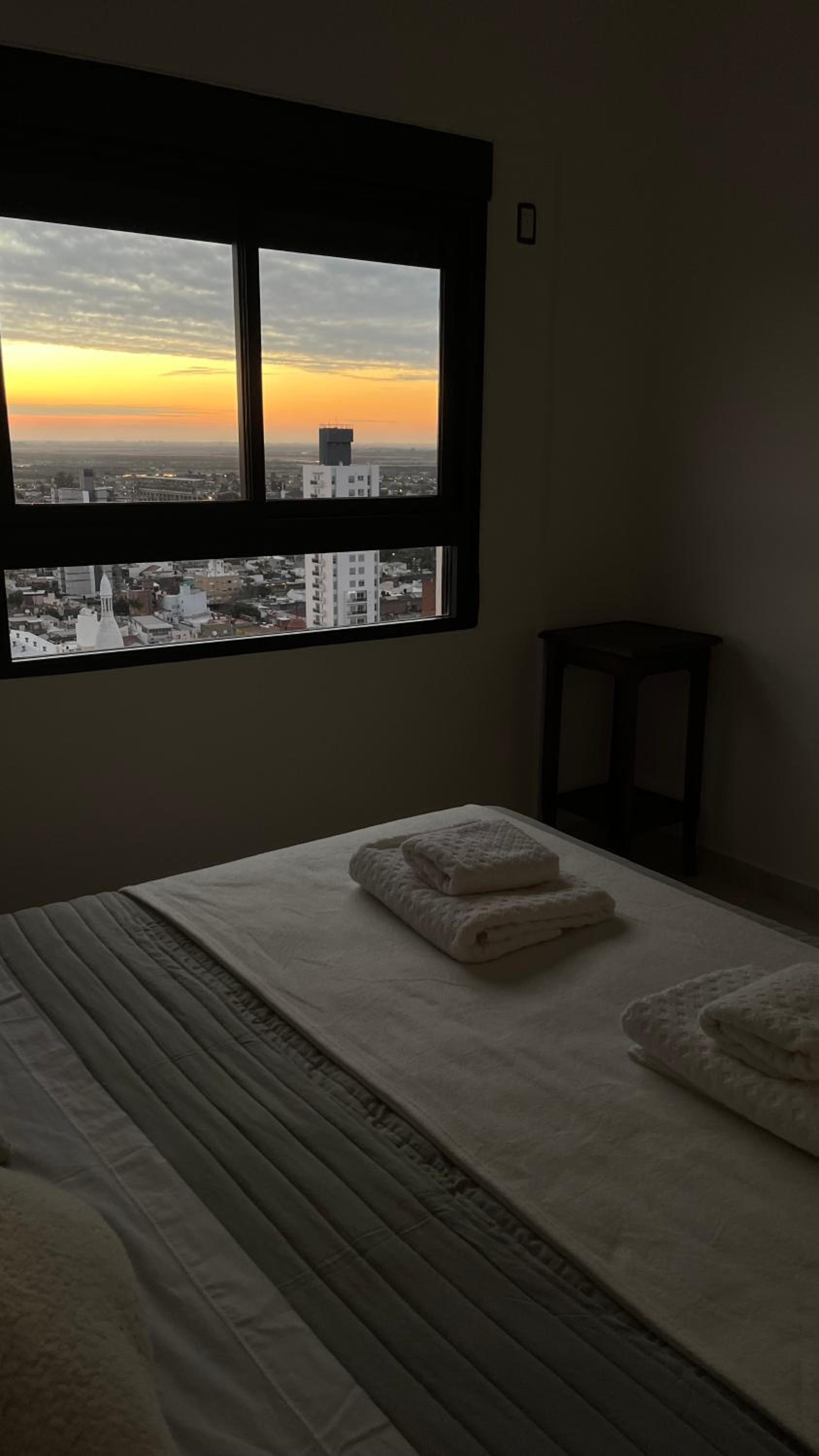 Departamento con excelente ubicacion hermosa vista y cochera