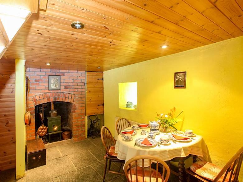 Alderlane cottage