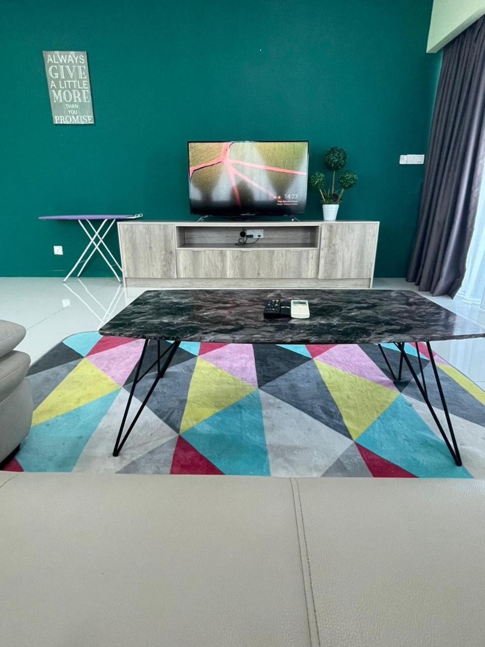 Summer Suites Studio With Balcony Nearby KL City Centre