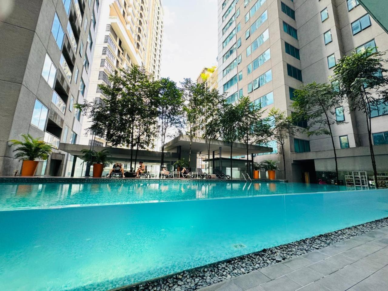 Summer Suites Studio With Balcony Nearby KL City Centre