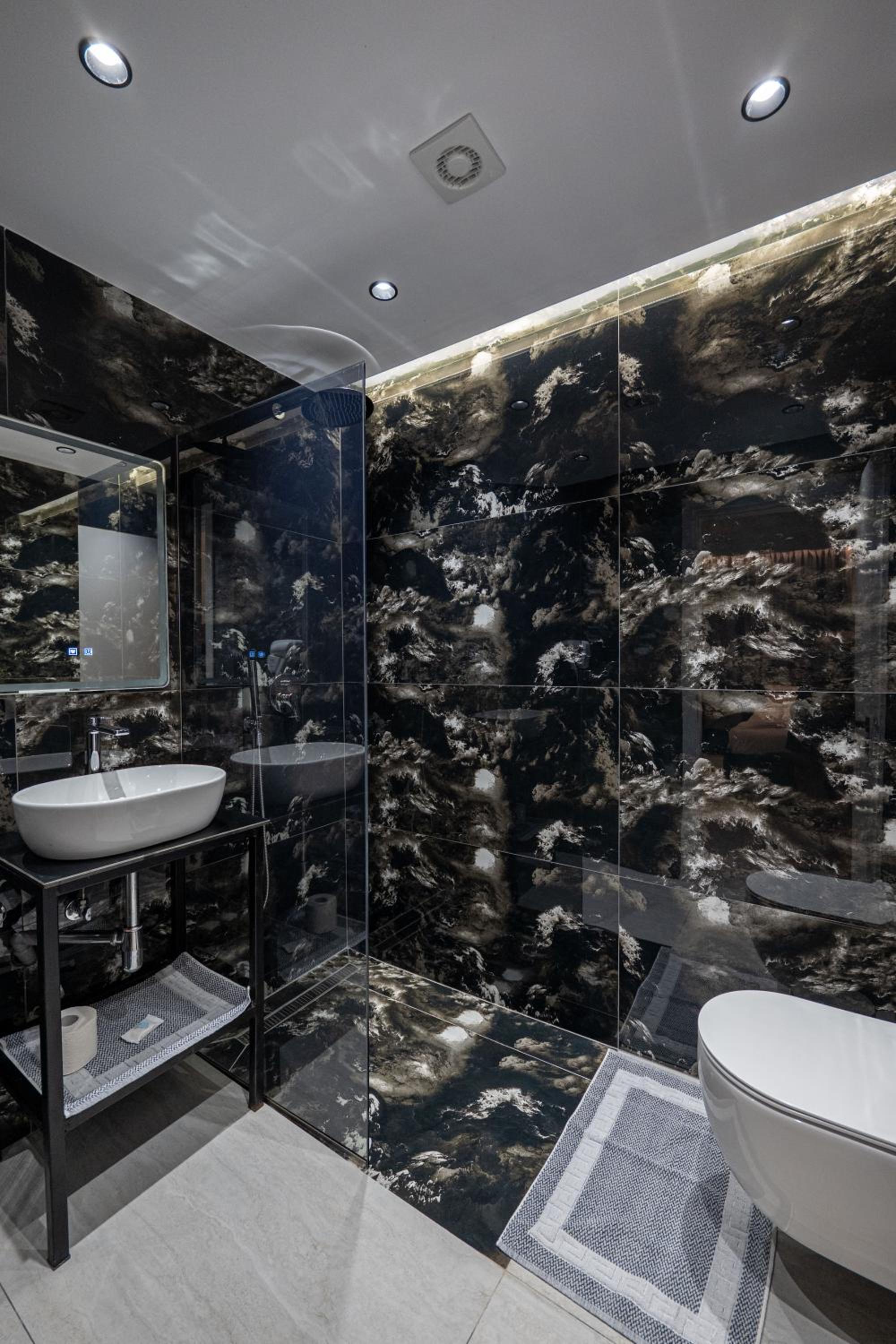 Euphoria Apartments