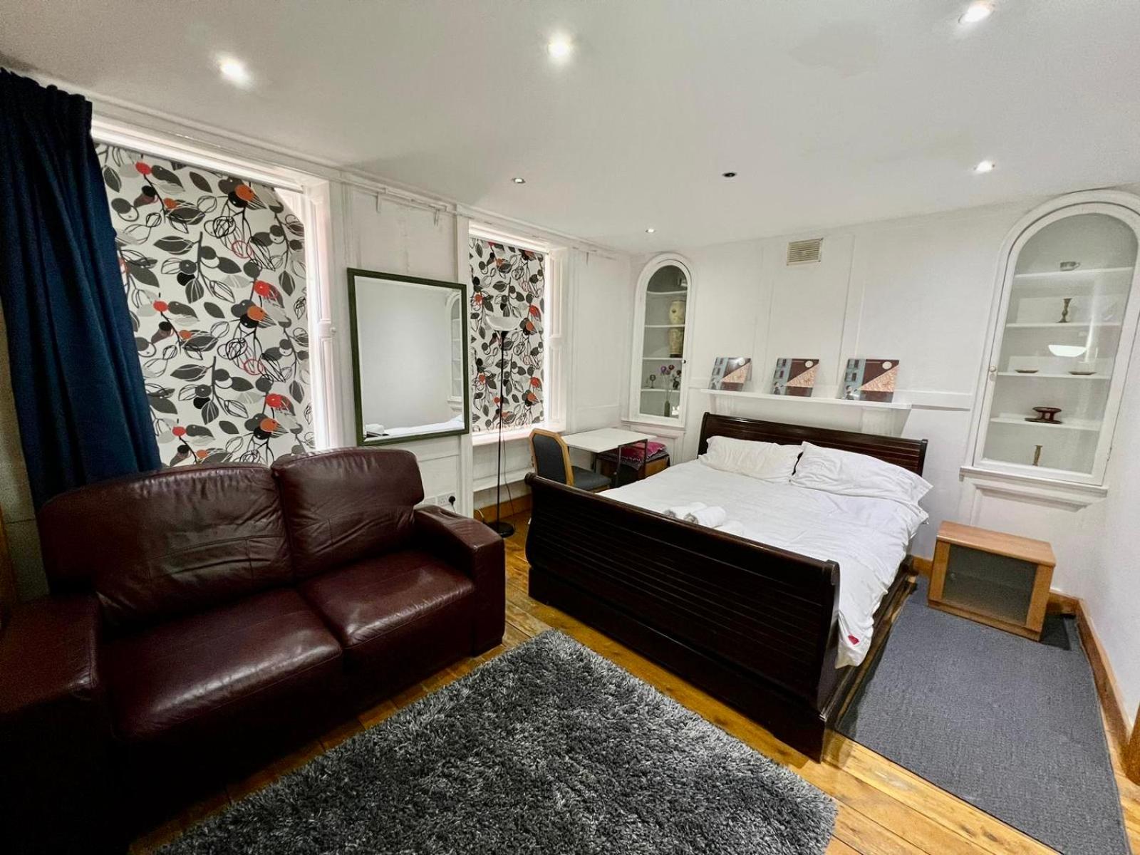 Stay in Bloomsbury