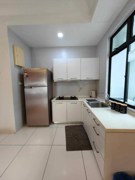 A2705 Platino ParadigmMall Netflix PoolView BySTAY