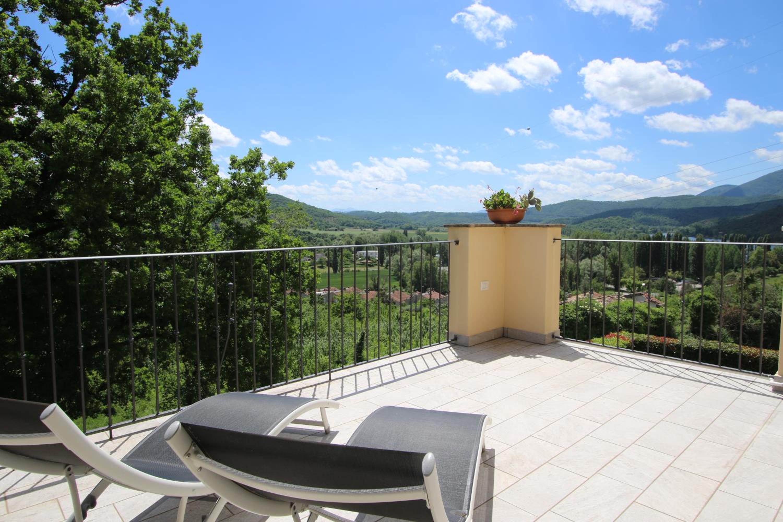 I segreti del lago view 3