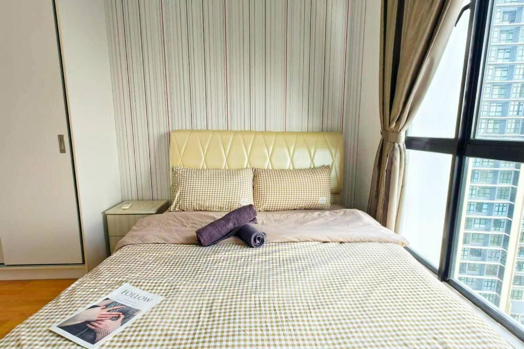 A2705 Platino ParadigmMall Netflix PoolView BySTAY