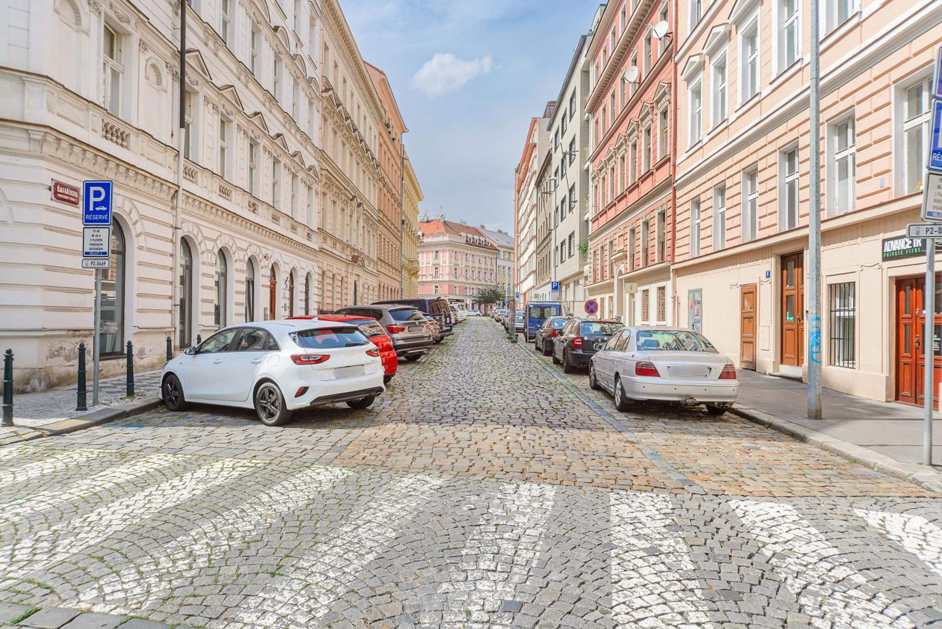 3-bedroom apartment for family