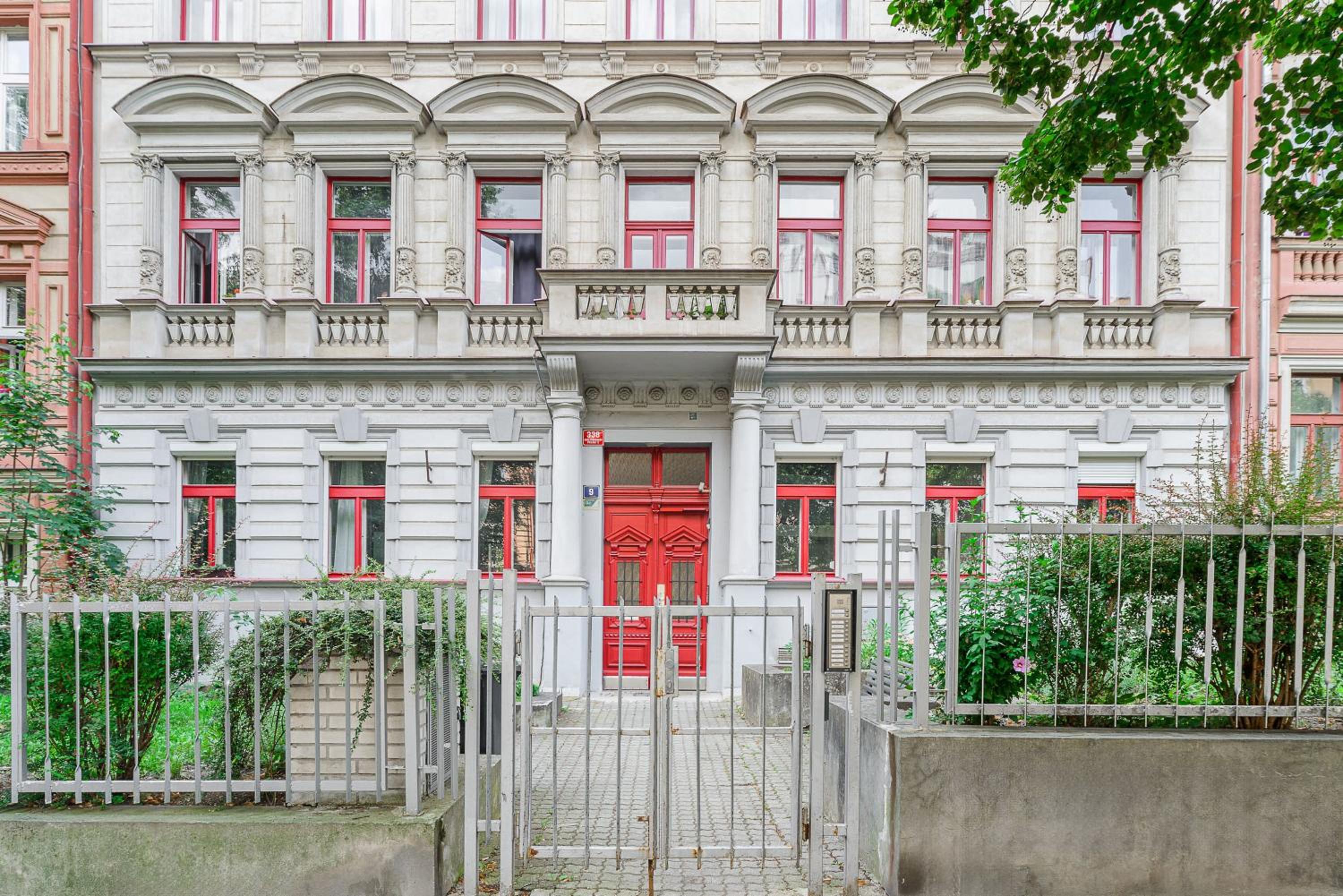3-bedroom apartment for family