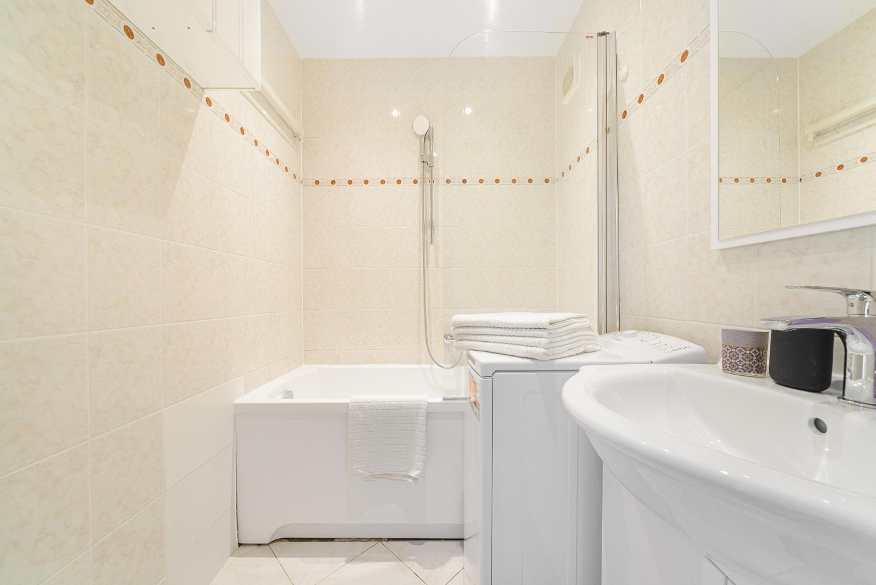 3-bedroom apartment for family