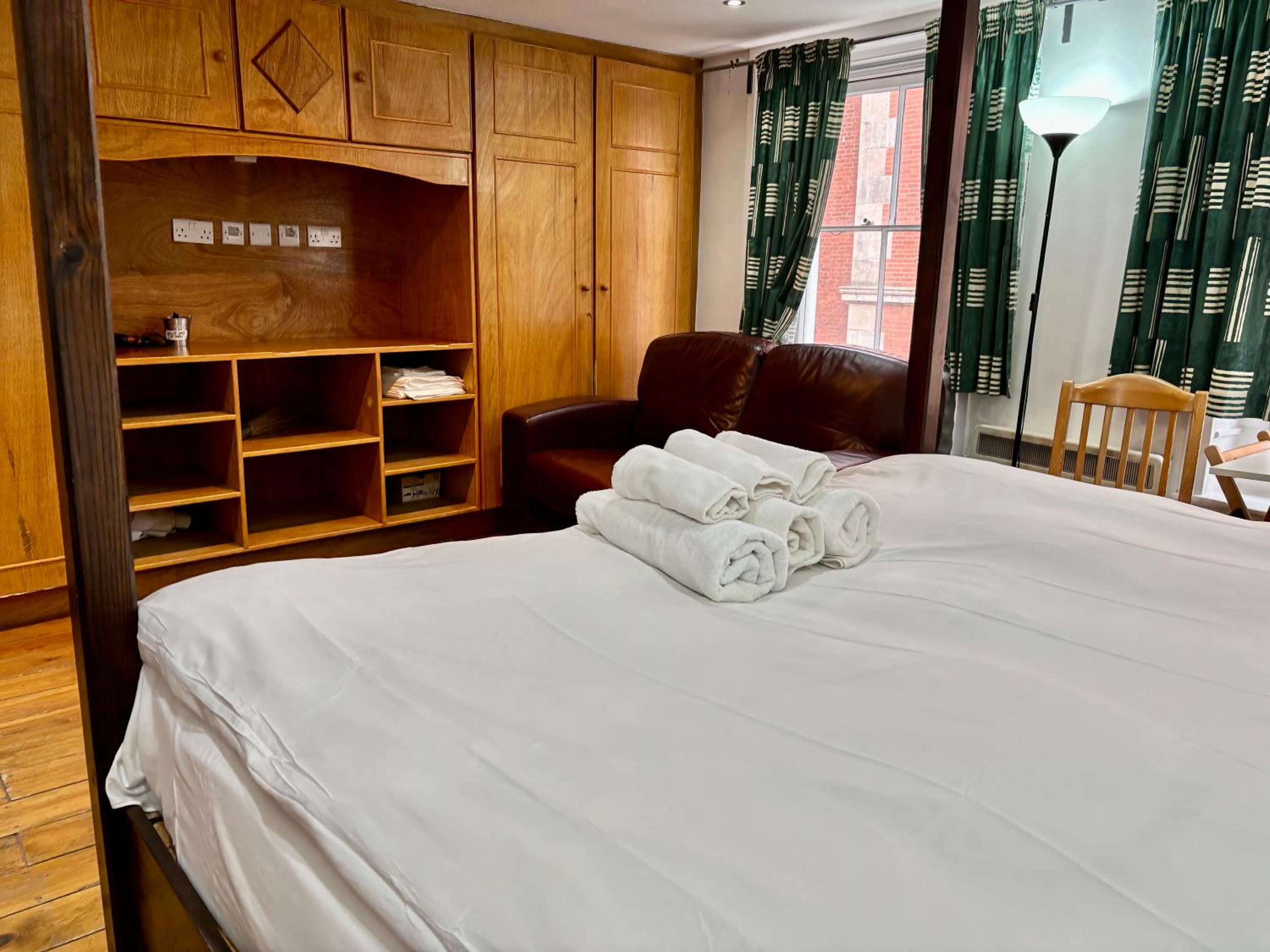 Stay in Bloomsbury