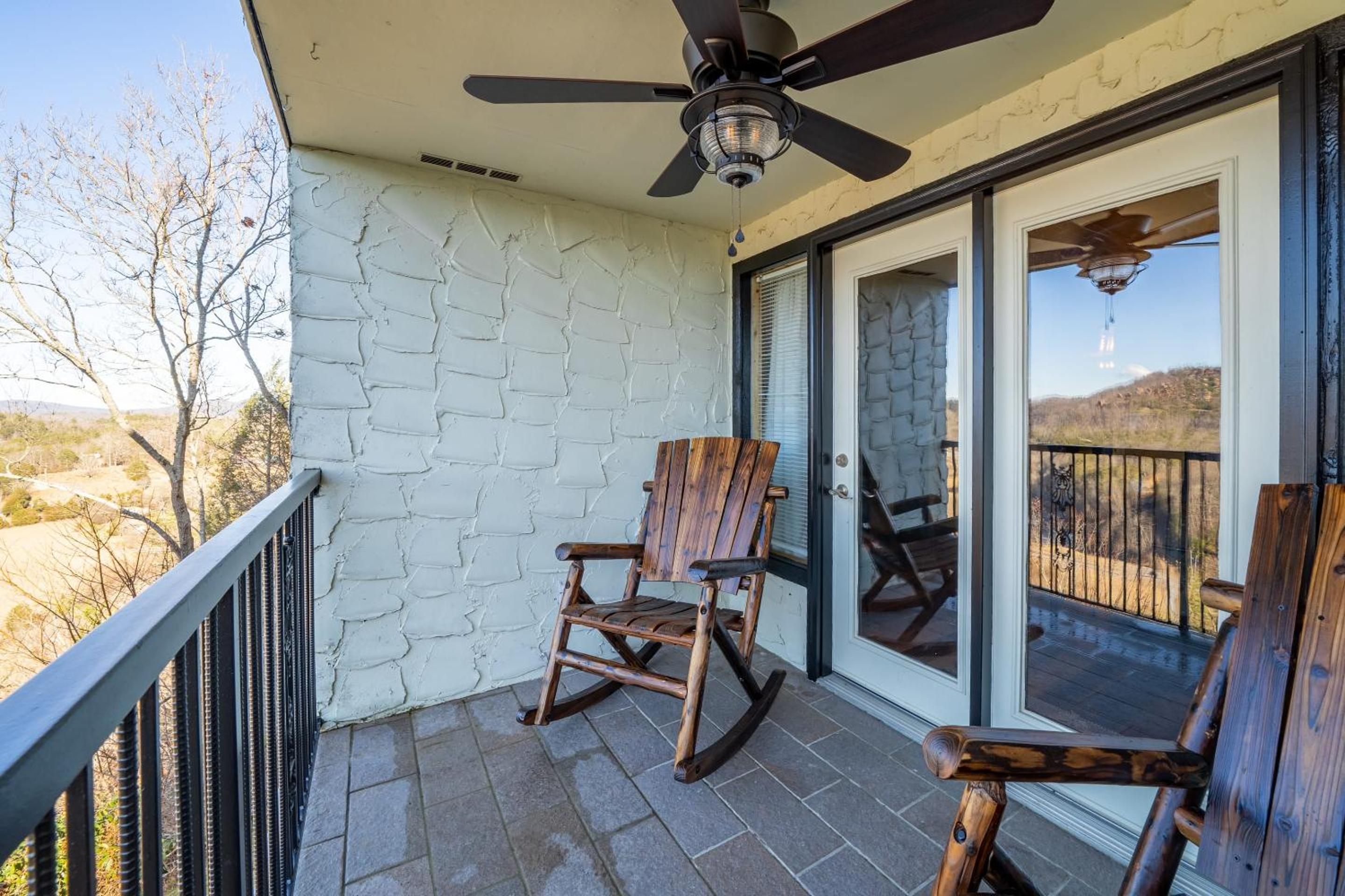Mountain Views at Dolly's Castle Unit 4 view 3