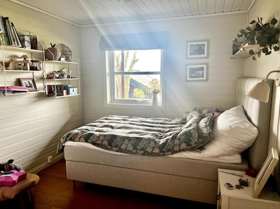 Beautiful Seafront Home, 5 Min to ONS view 5