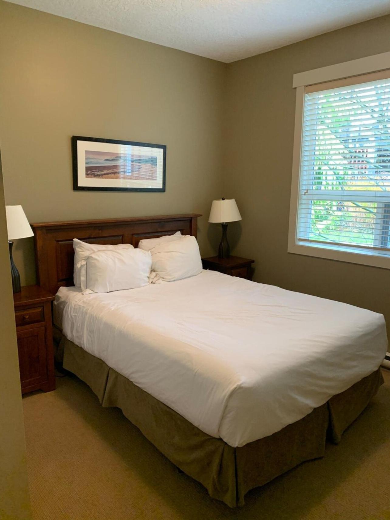 Race Rocks Townhouse - Pet Friendly Sooke Rental