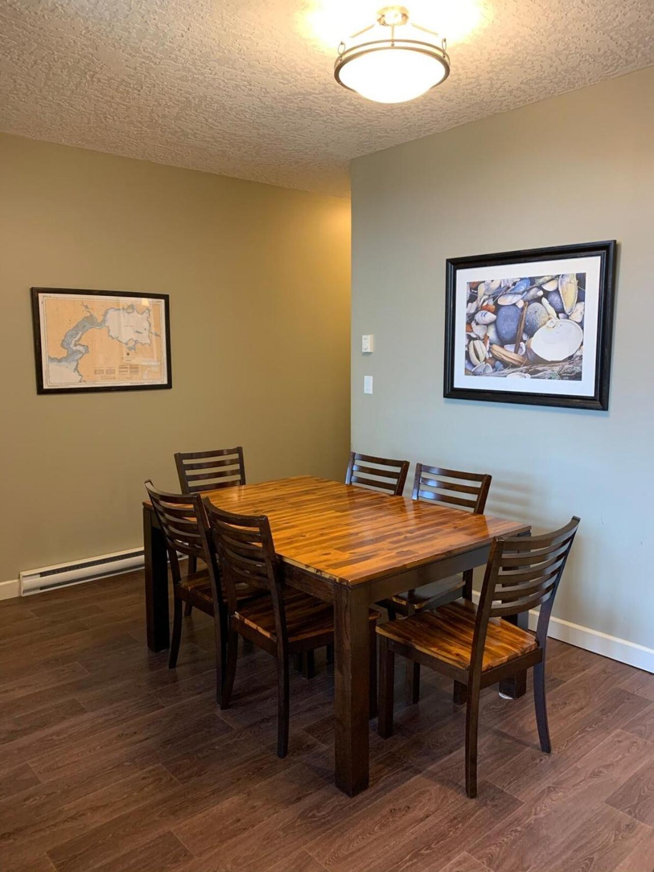 Race Rocks Townhouse - Pet Friendly Sooke Rental