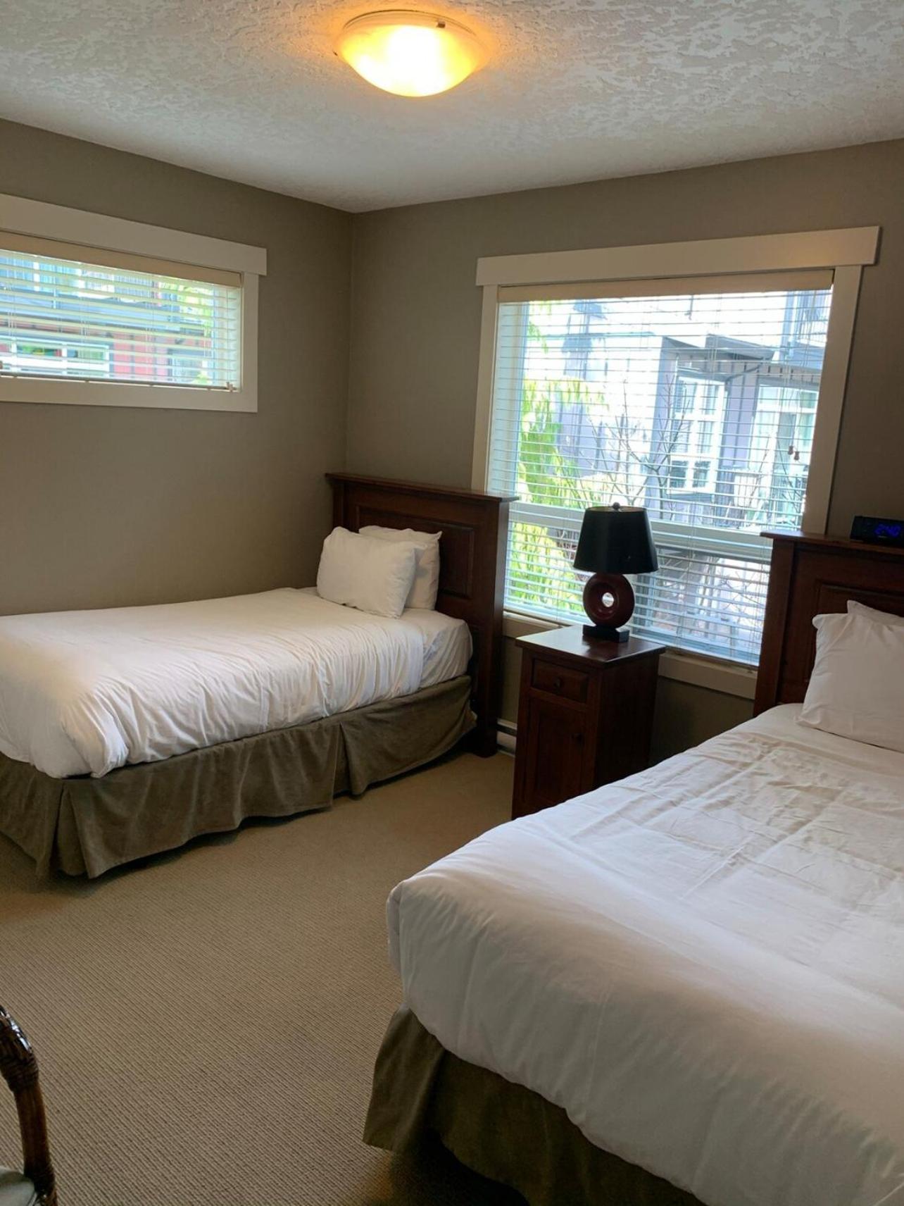 Race Rocks Townhouse - Pet Friendly Sooke Rental