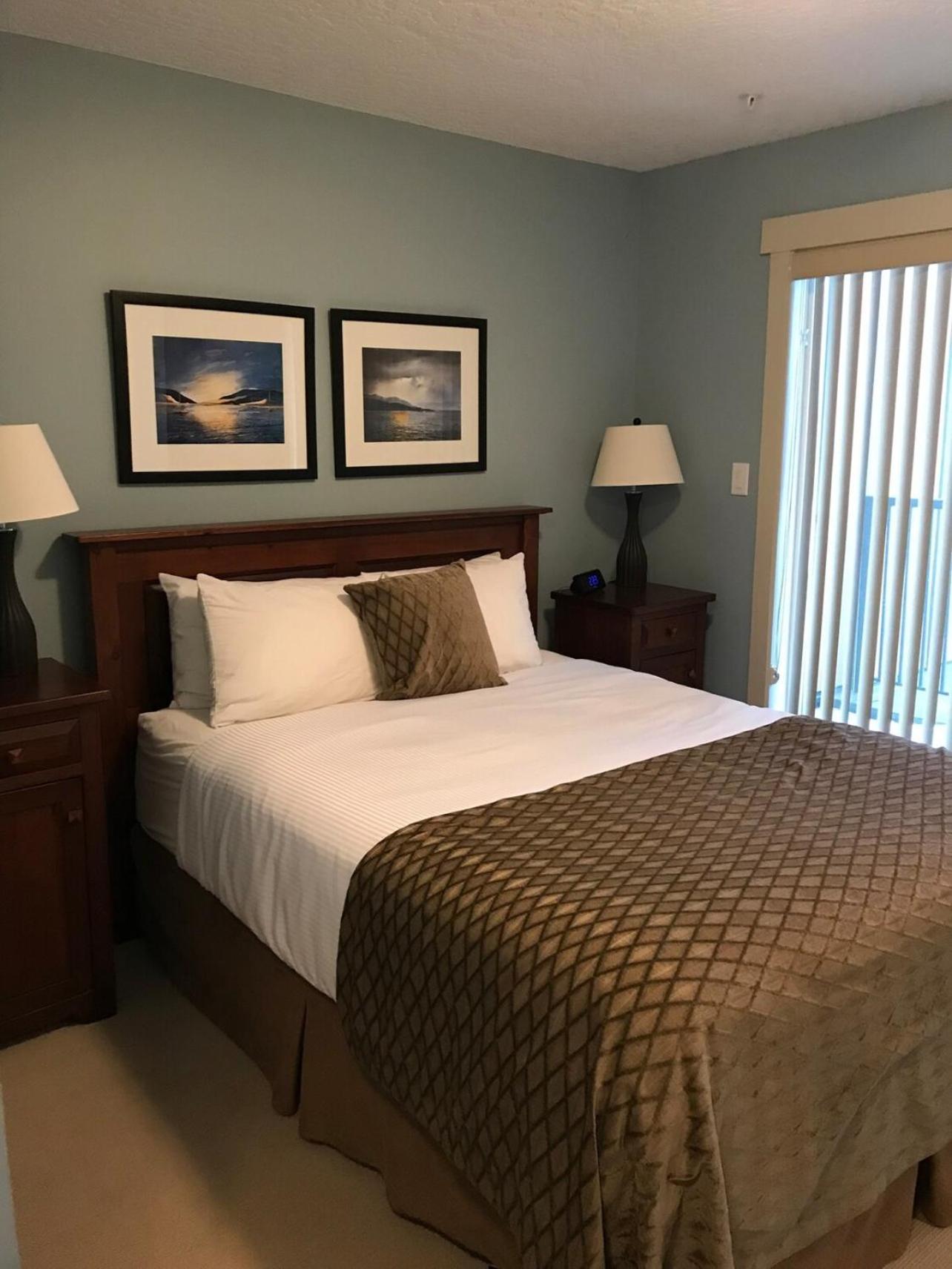 Sooke Vacations - Sheringham Townhouse - Sooke - Property Image 3