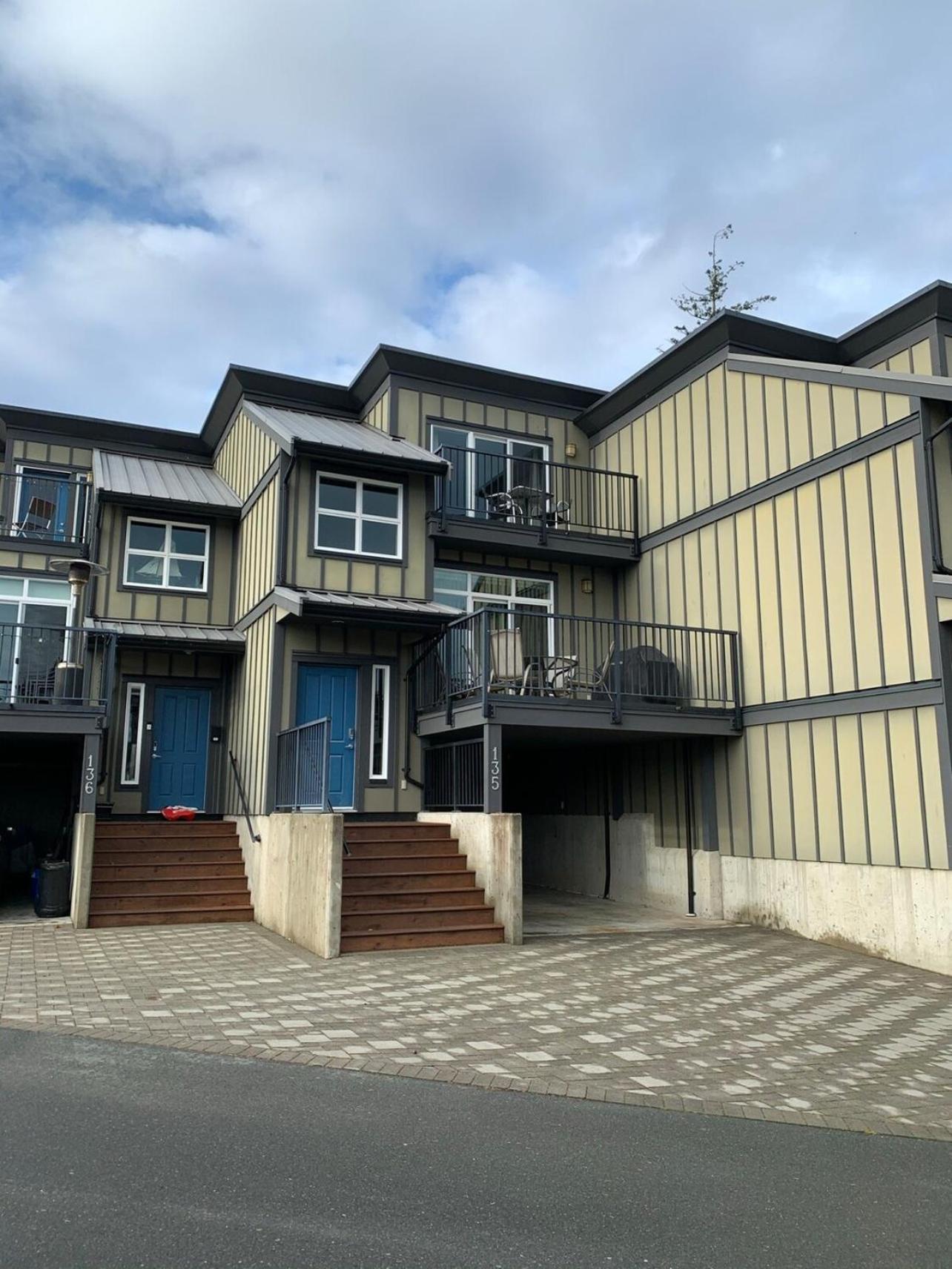 Sooke Vacations - Race Rocks Townhouse - Sooke - Property Image 3